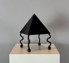 'Serpentine' Pyramid Table Lamp in Black Satin