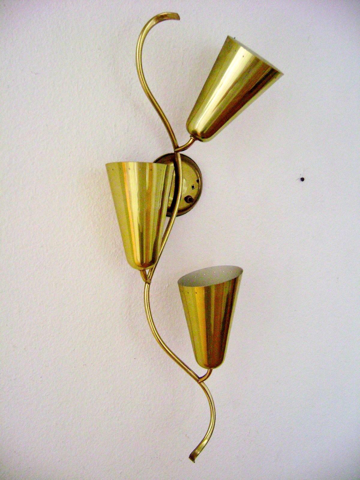 Serpentine Sconces Brass with Three Enameled Aluminum Cones For Sale 2