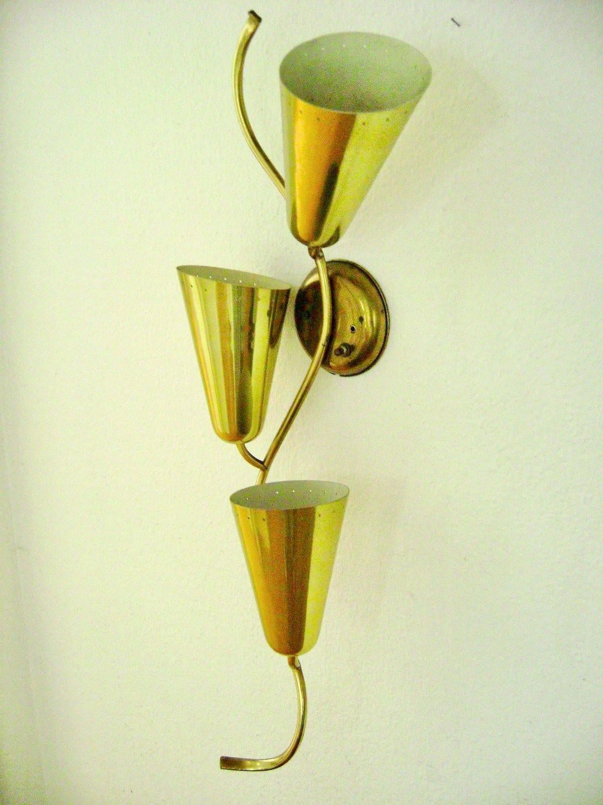 Serpentine Sconces Brass with Three Enameled Aluminum Cones For Sale 3