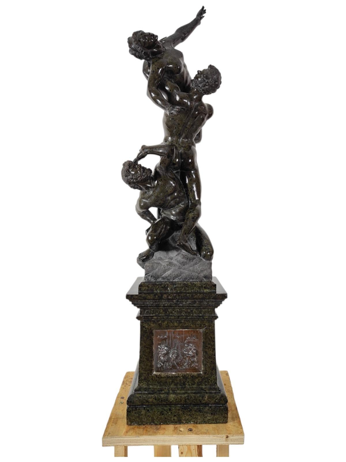 Sculpture en serpentine 19ème siècle en vente 3