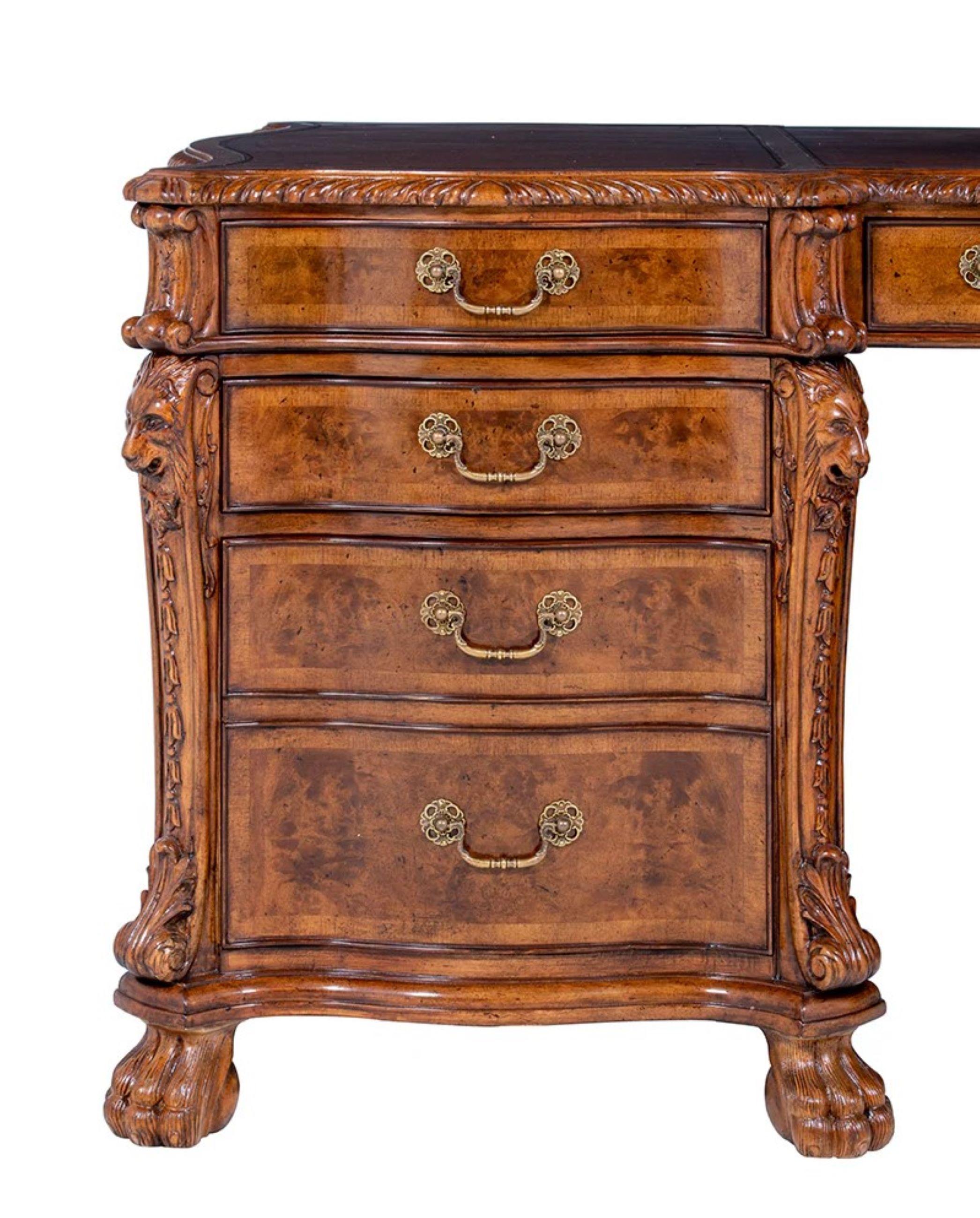 Serpentine Shaped Burr Walnut Partners Schreibtisch im Zustand „Neu“ im Angebot in London, GB