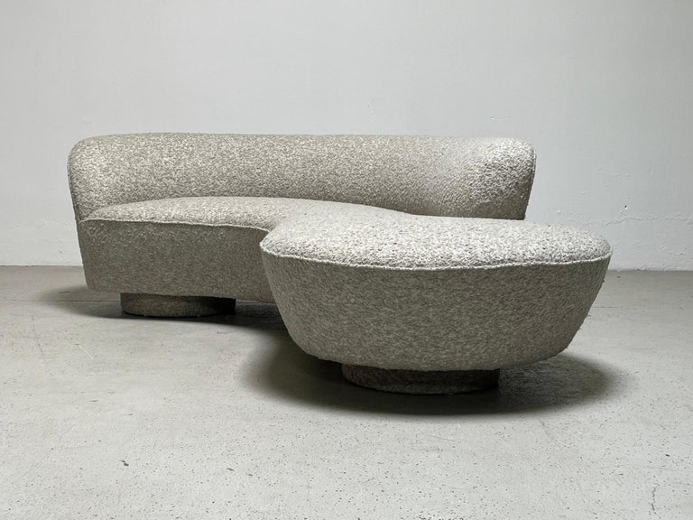 Serpentine Sofa by Vladimir Kagan for Directional  In Good Condition For Sale In Dallas, TX