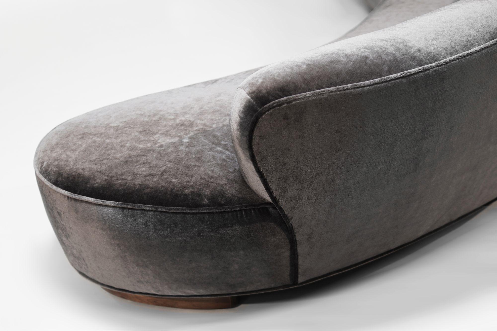 Canapé serpentin Vladimir Kagan en mohair, modèle 150BS, années 2000 en vente 4