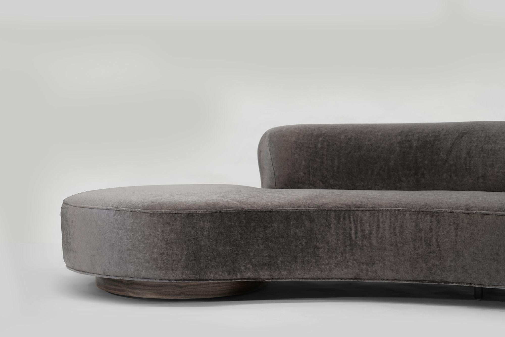 Mohair Canapé serpentin Vladimir Kagan en mohair, modèle 150BS, années 2000 en vente