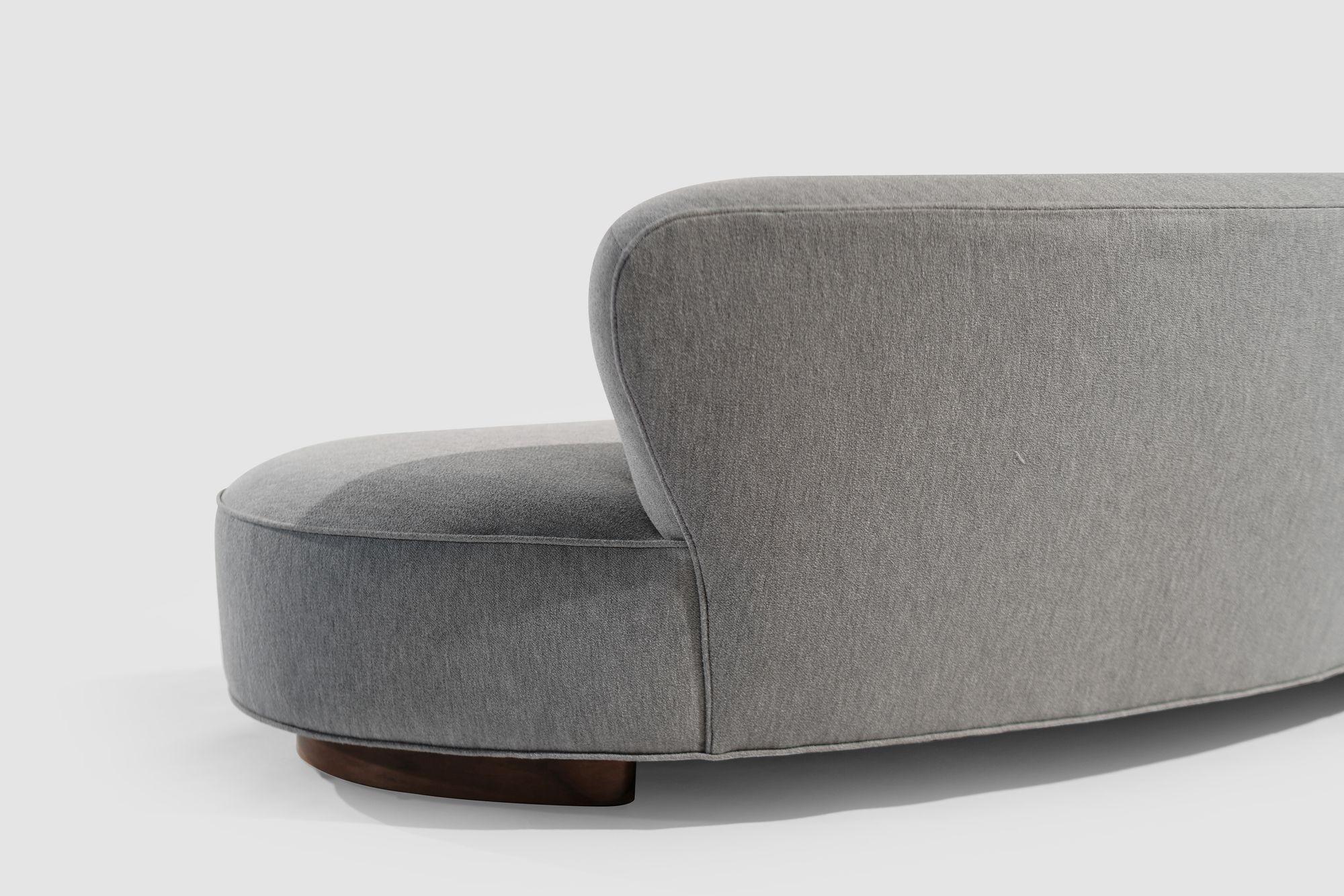 Serpentine Sofa by Vladimir Kagan, Model 150BS, 2000s 5