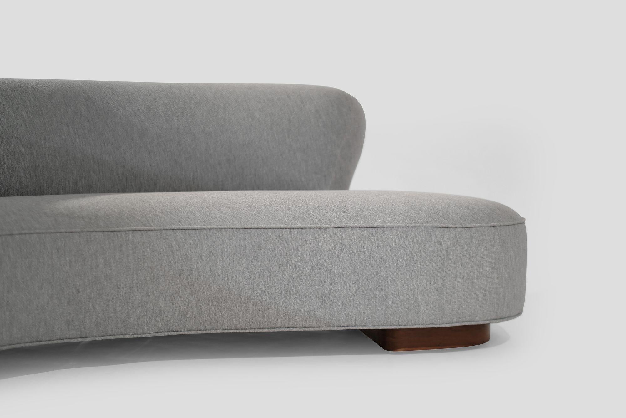 Serpentine Sofa by Vladimir Kagan, Model 150BS, 2000s 1