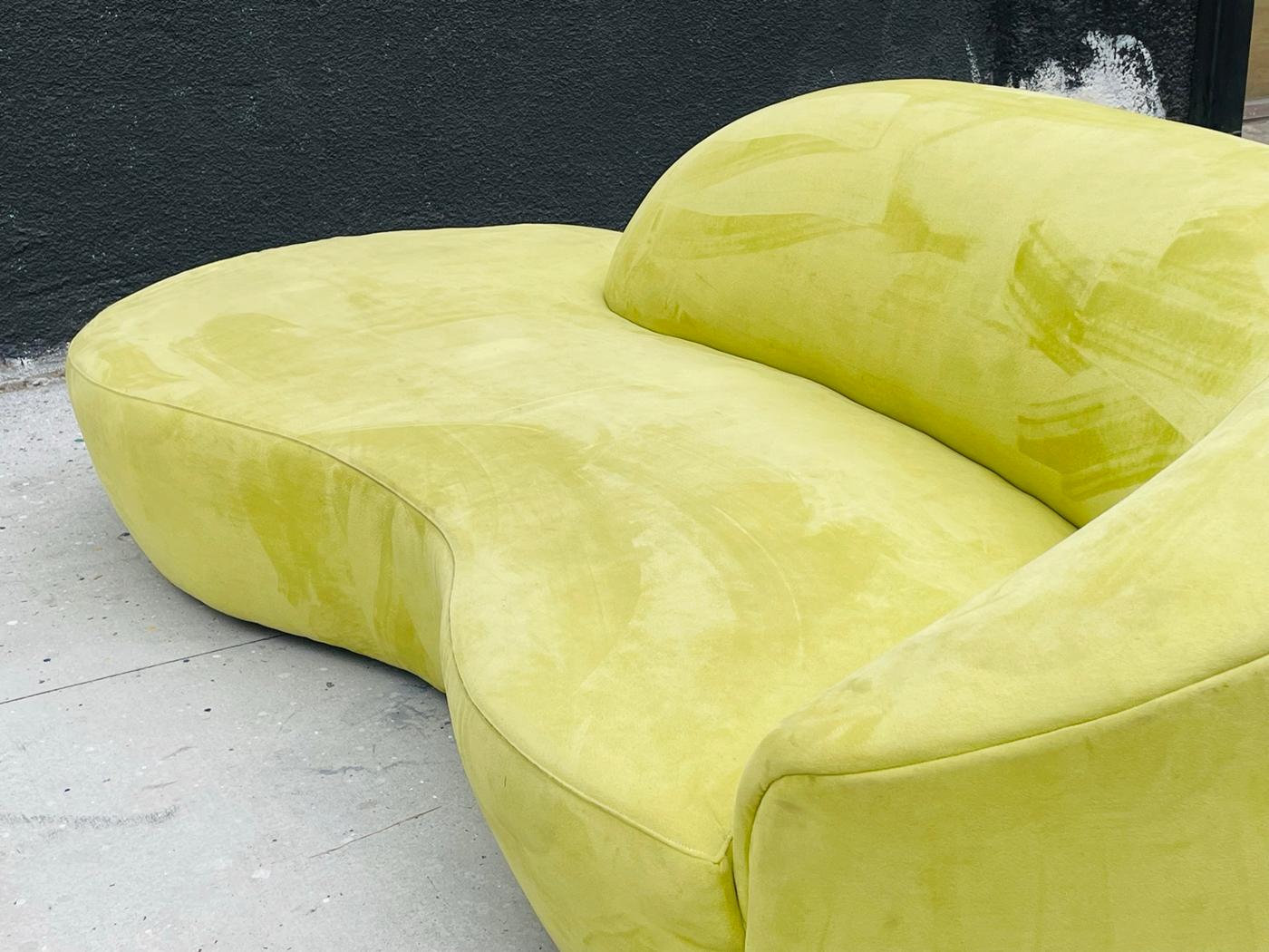 Serpentine Sofa in the Style of Vladimir Kagan 3