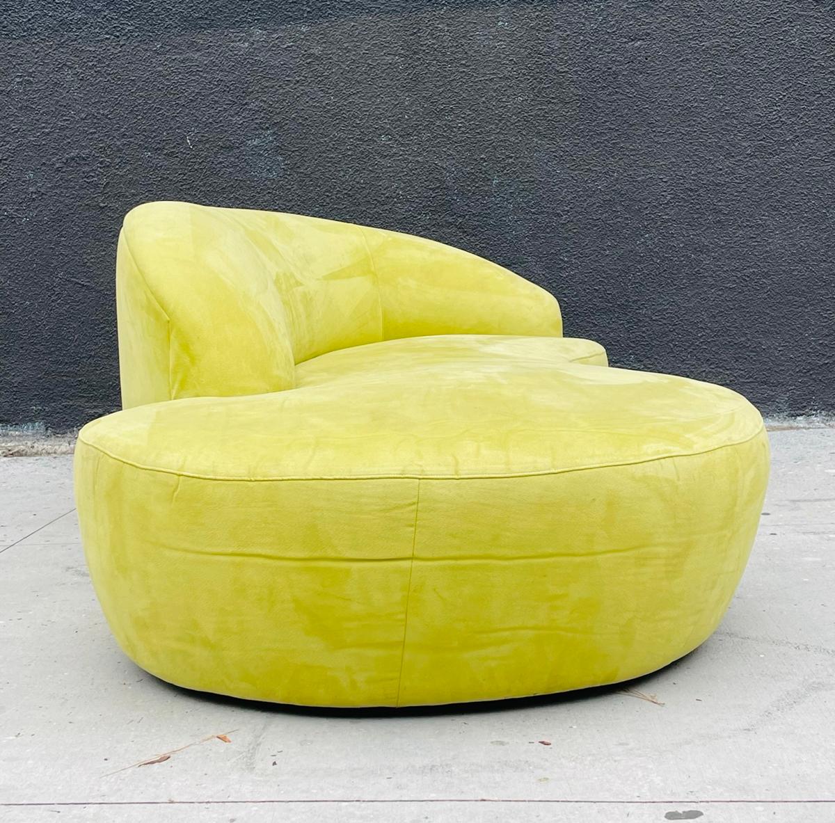 American Serpentine Sofa in the Style of Vladimir Kagan