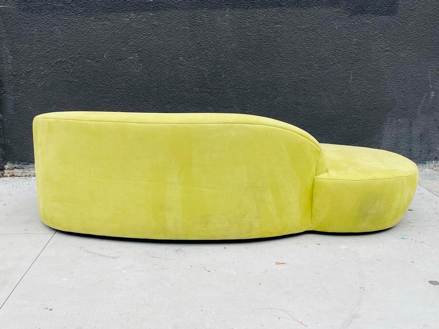 Serpentine Sofa in the Style of Vladimir Kagan In Good Condition In Los Angeles, CA