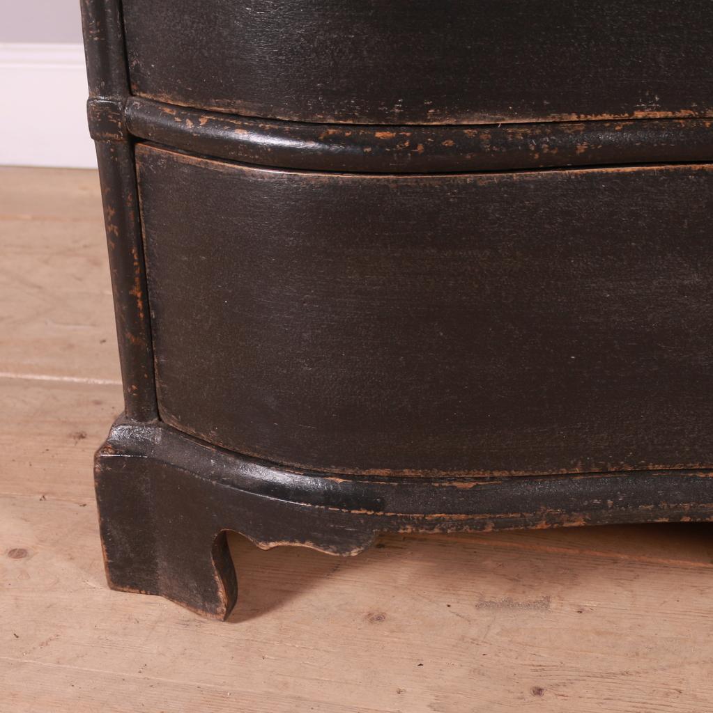 18th Century and Earlier Serpentine Three Drawer Commode