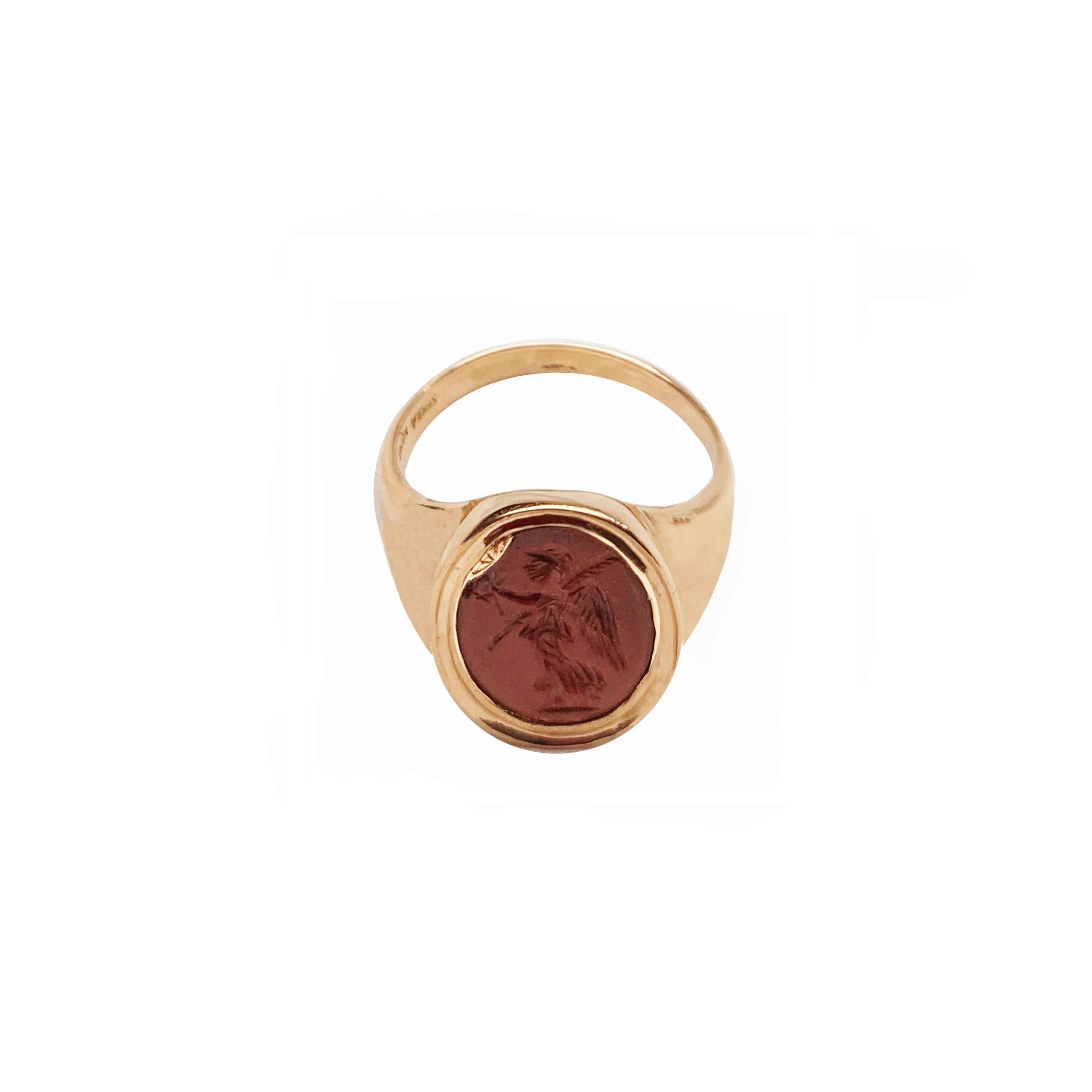 This 18Kr gold ring, from SERRA archeological collection, use genuine ancient Roman  intaglio on jasper, that date circa 2-3dt cent.A.D, depicting a Nike, that  in ancient Roman religion was the personified Goddess of Victory. 

Serra jewels have