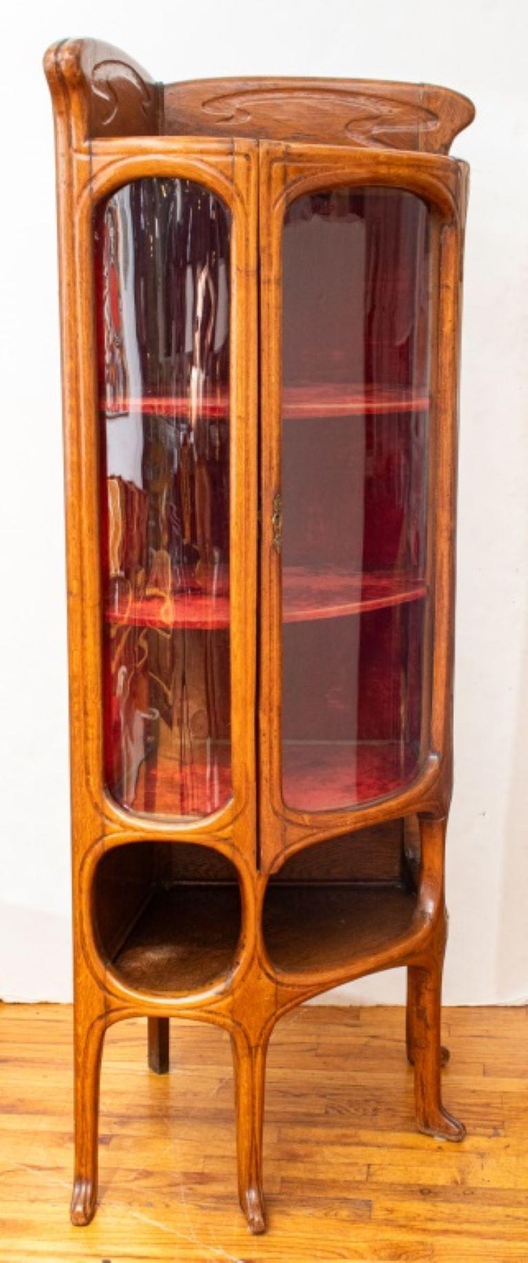Serrurier Bovy Art Nouveau Corner Cabinet, c.1910 For Sale 5