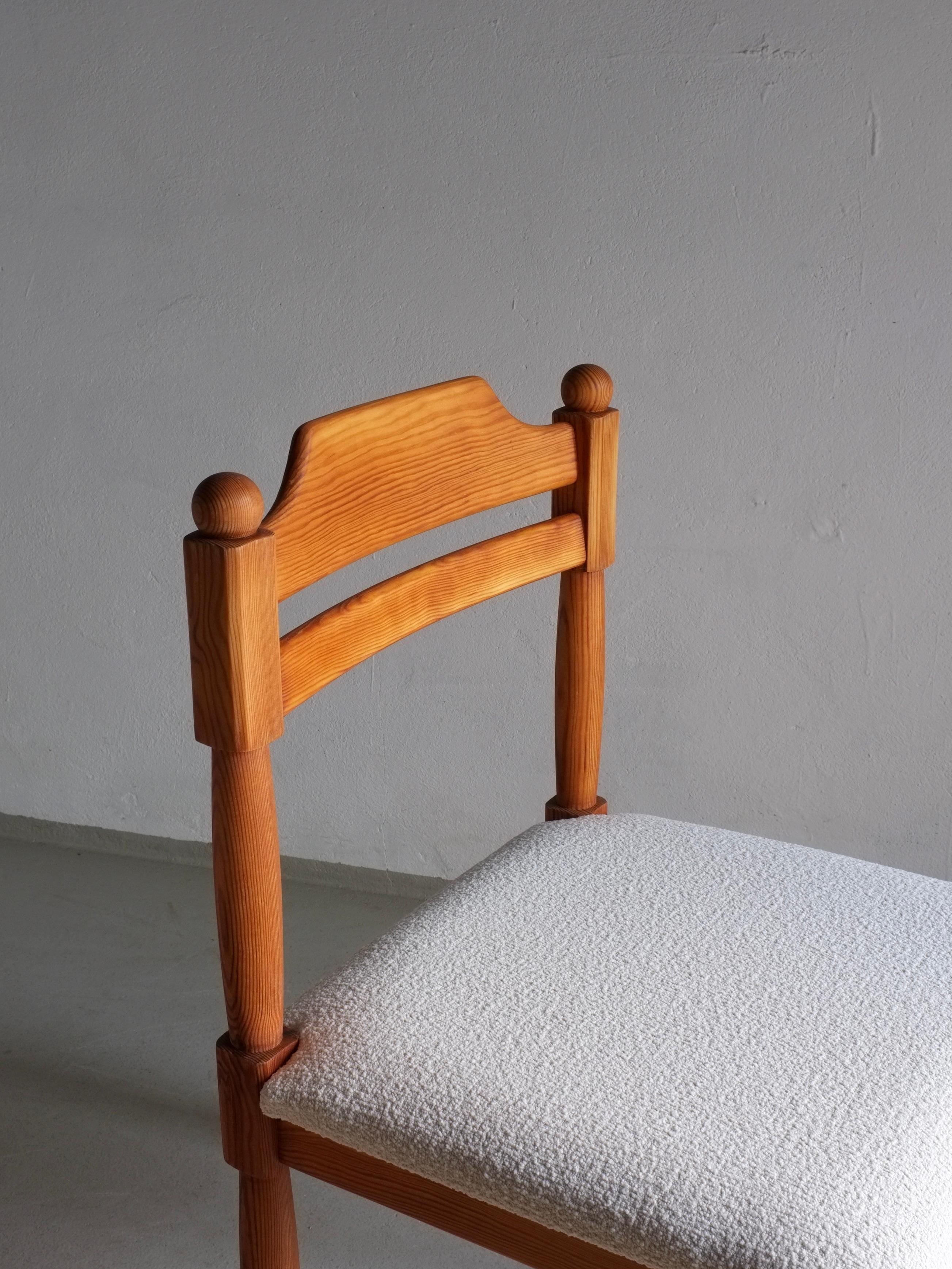 Danois Ensemble de 2 chaises en pin massif sculpté, Danemark, 1970 en vente