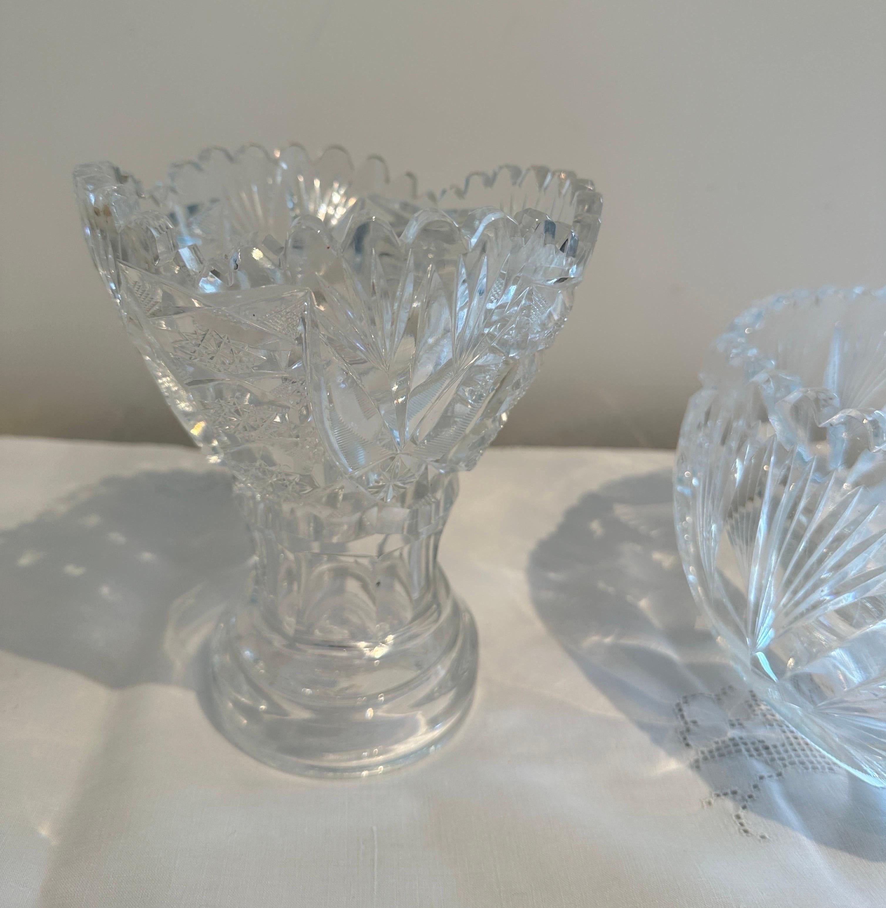 Servierschale und Vasen aus Kristallglas um 1900-1920 im Angebot 2