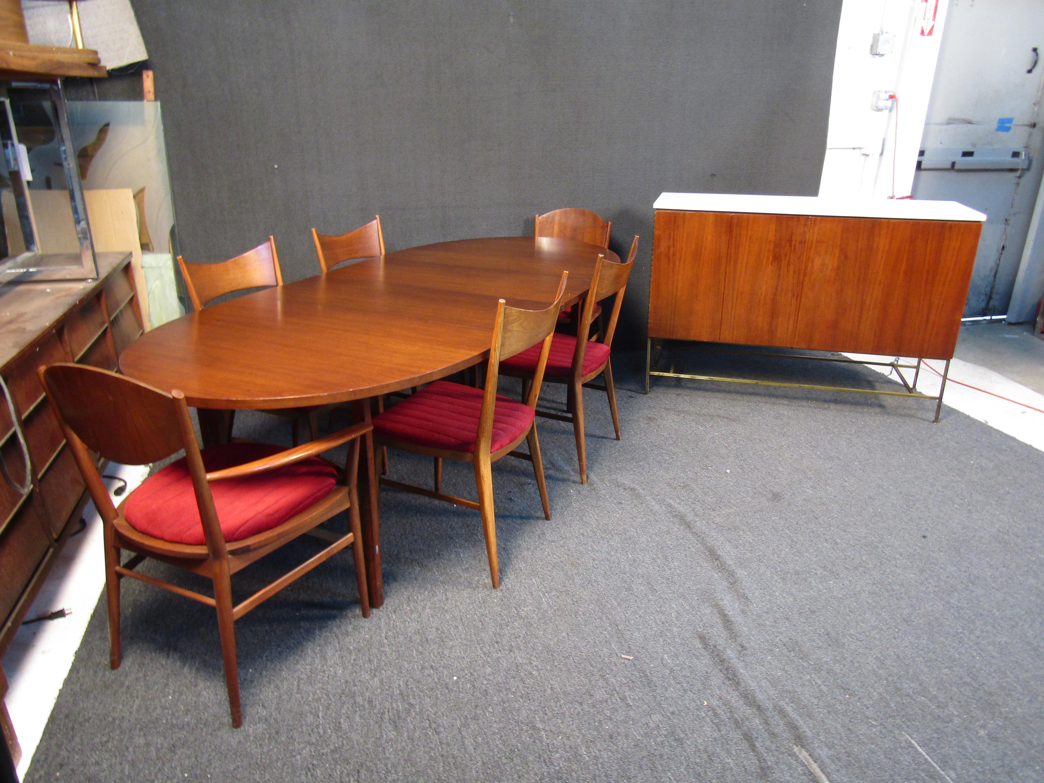Mid-Century Modern Server and Dining Room Set by Paul McCobb For Sale