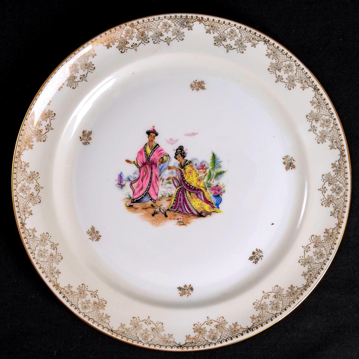 Porcelain Service 45 Pieces Limoges, Signed Lp Decorated Reserved Nanjing, The Dignitari For Sale