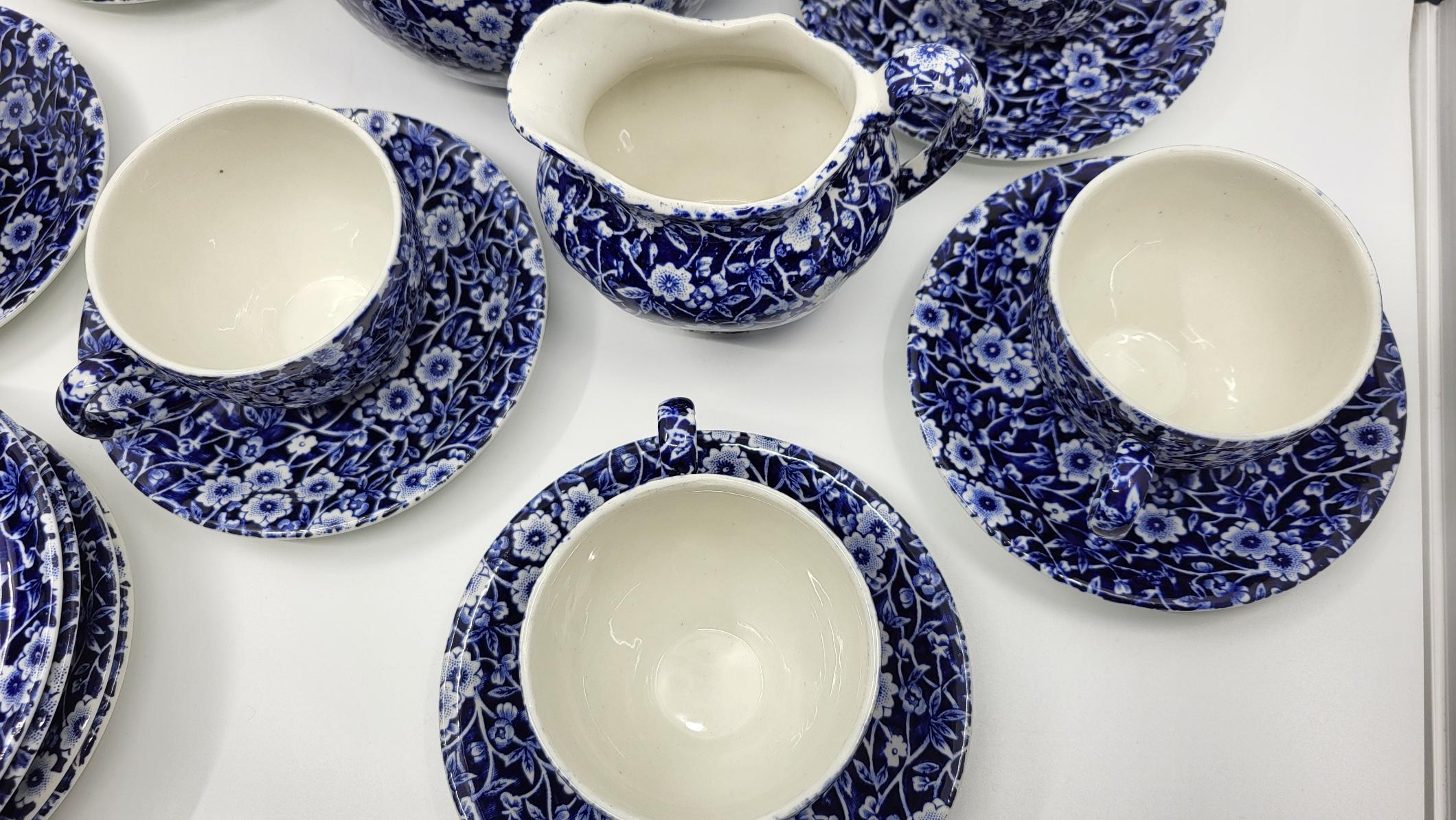 Other Service à thé Calico  Burleigh Staffordshire England décor fleurs bleues 20th For Sale