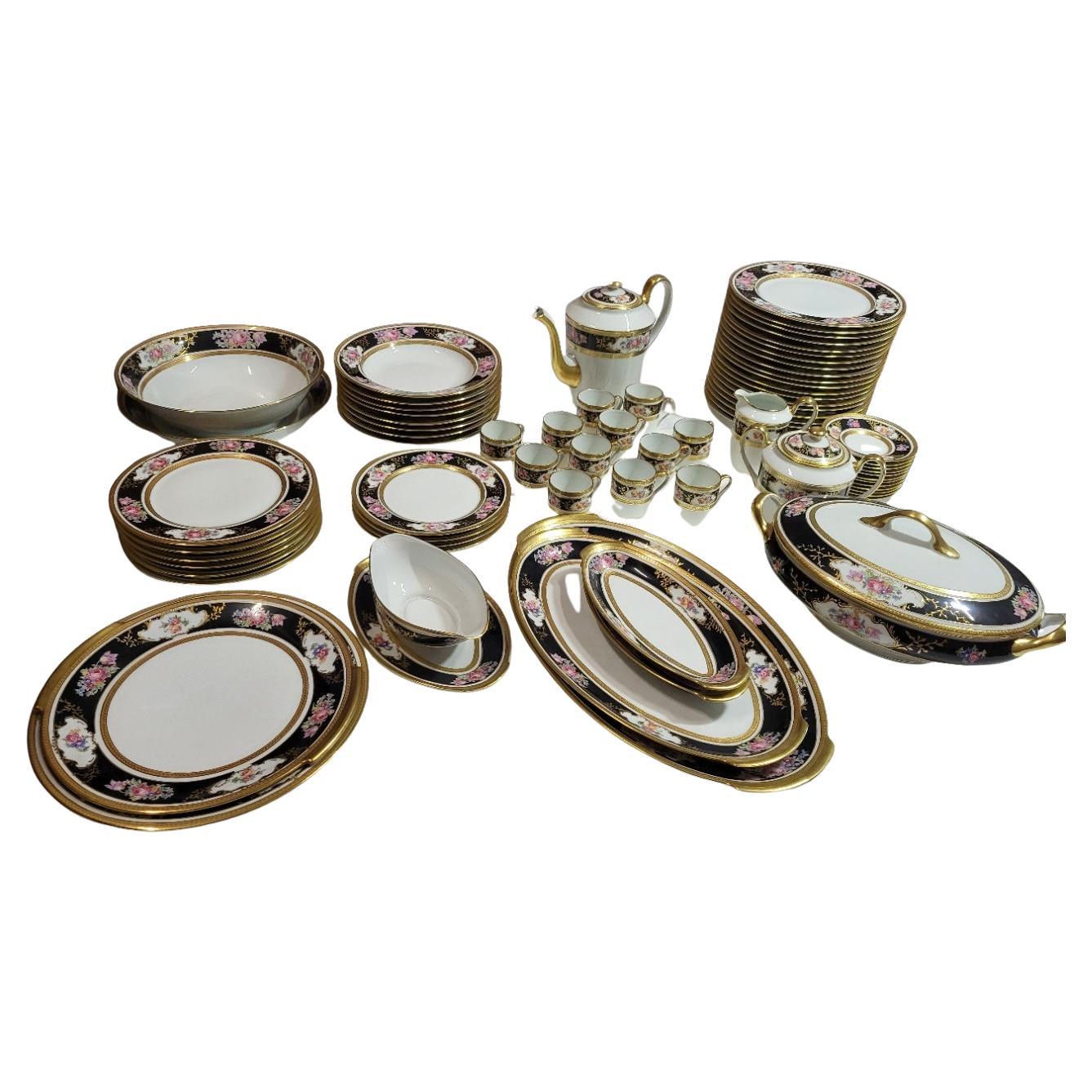 Service Ancienne Manufacture Royale Limoges France doré à l'or (75 pièces) Luis XV en venta
