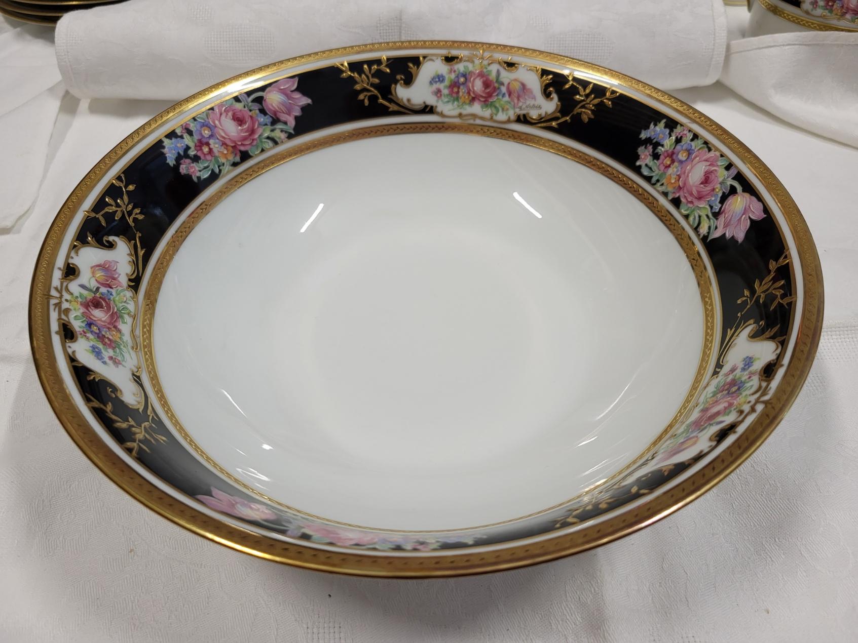 Service Ancienne Manufacture Royale Limoges France doré à l'or (75 pièces) Oro en venta