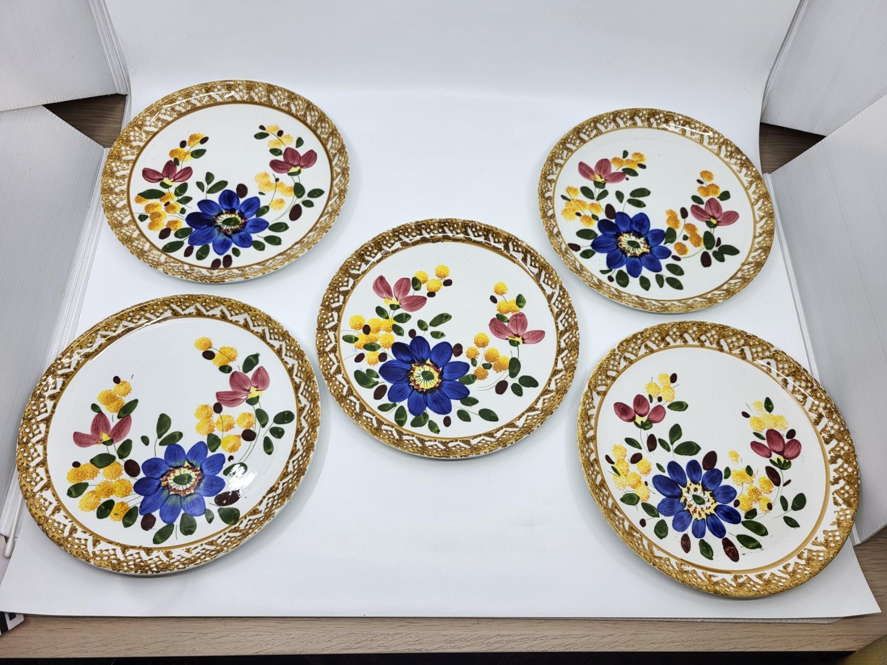 Émaillé Service assiette et plats signé Made Italy en faïence  1970 By Vintage (lot de 12) en vente