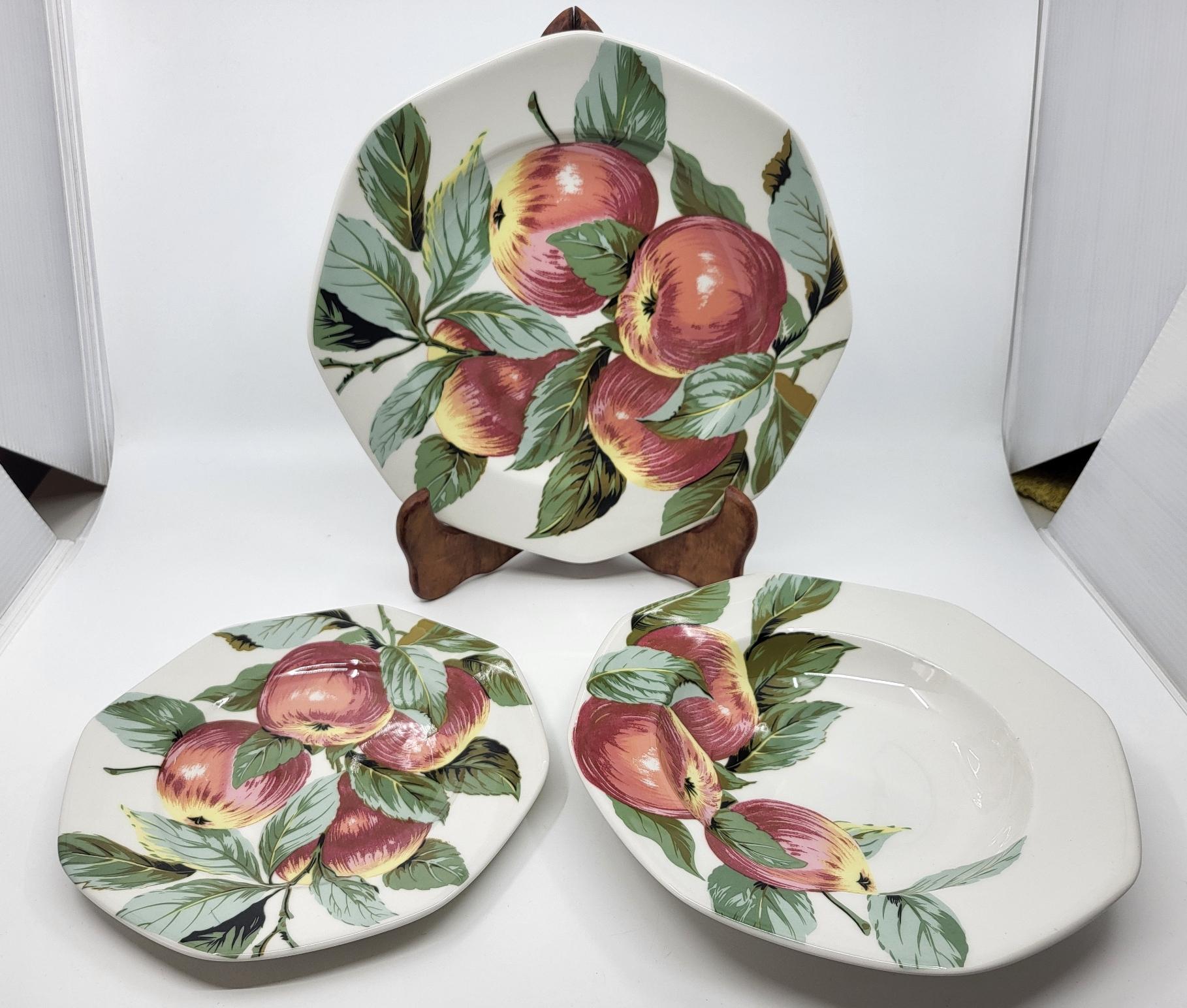Service assiettes Pontesa Spain en faïence décor fruit (18 pièces) In Good Condition For Sale In London, England