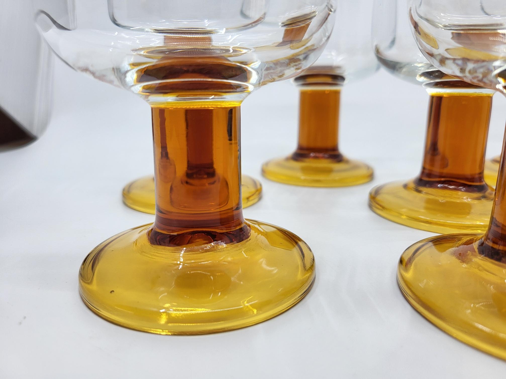 Français Service de Verre à pieds Ambré  France, Vintage 1970, Set de 8 en vente