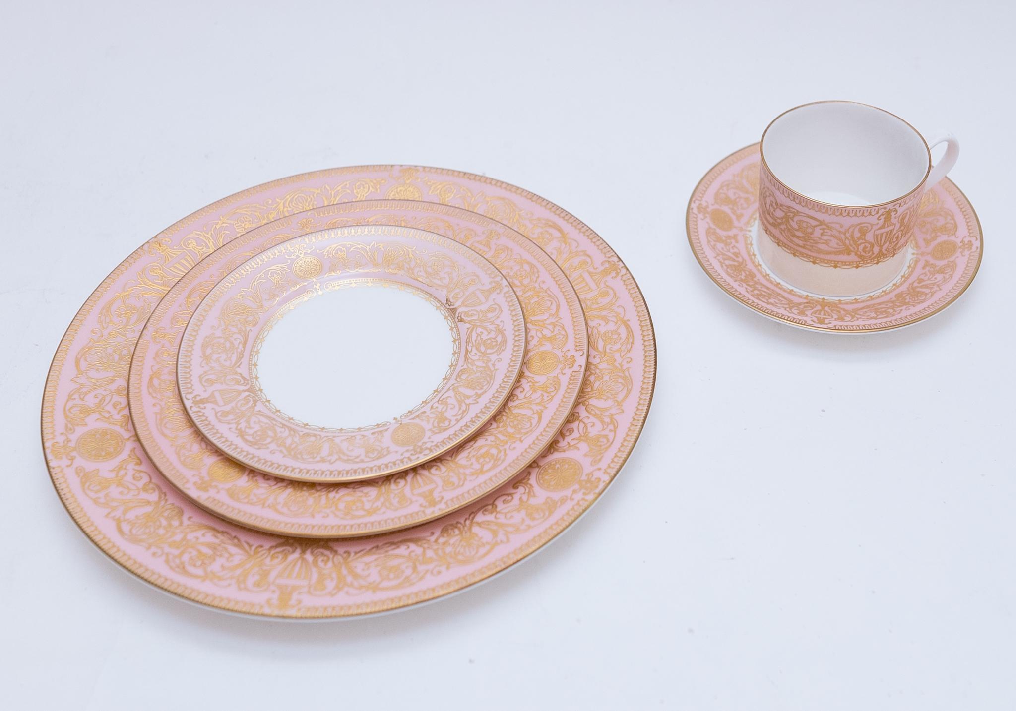 Mid-20th Century Service for 12, 72 Pieces Royal Worcester Pink Gilt Encrusted Dinner Service