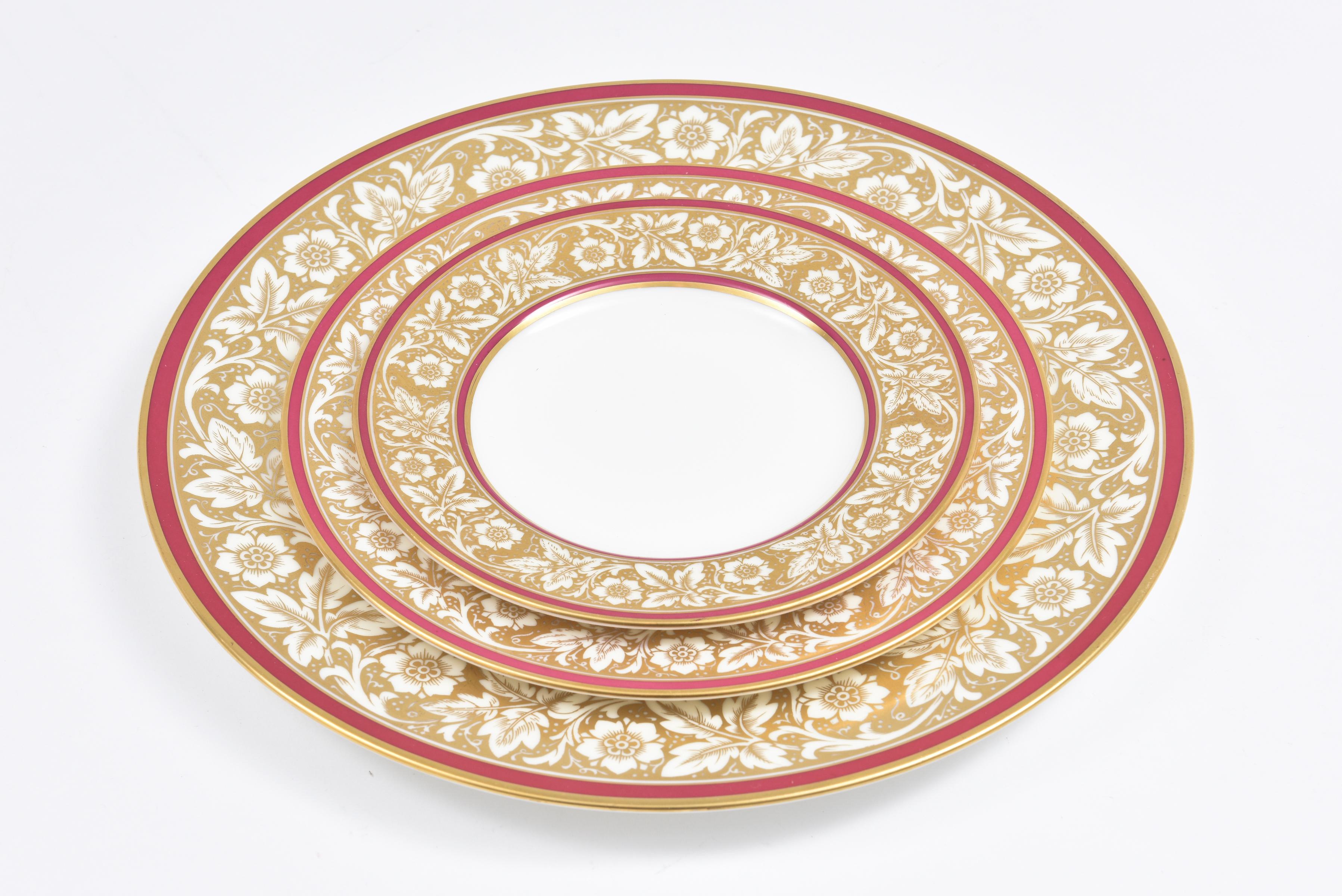 Hand-Crafted Service For 12, Minton England Fine Bone China Ruby & Gold Decoration 60 Pieces