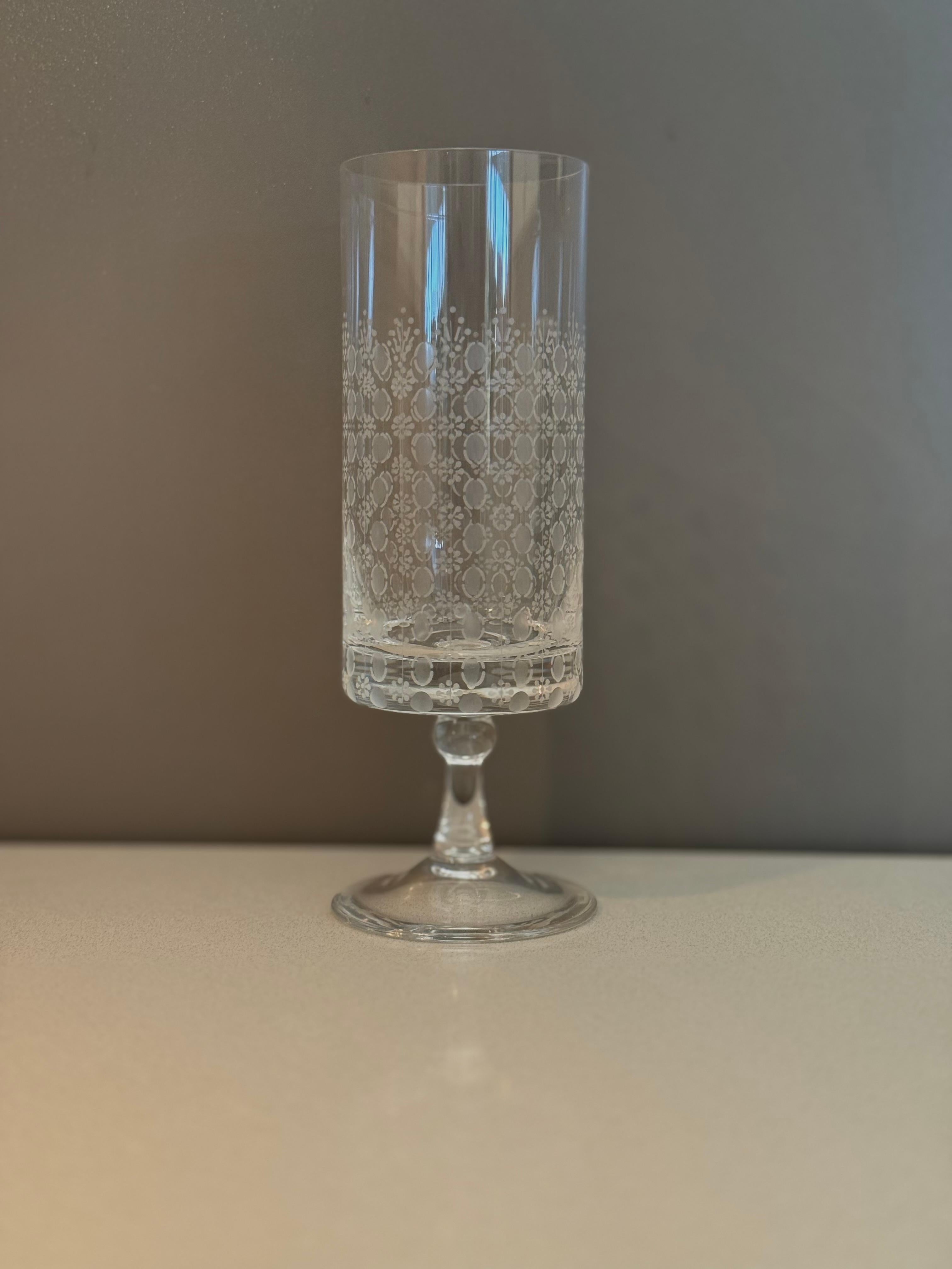 Service for Six Rosenthal “Romance” Crystal Stemware  by Bijorn Wiinblad im Zustand „Hervorragend“ im Angebot in Palm Springs, CA