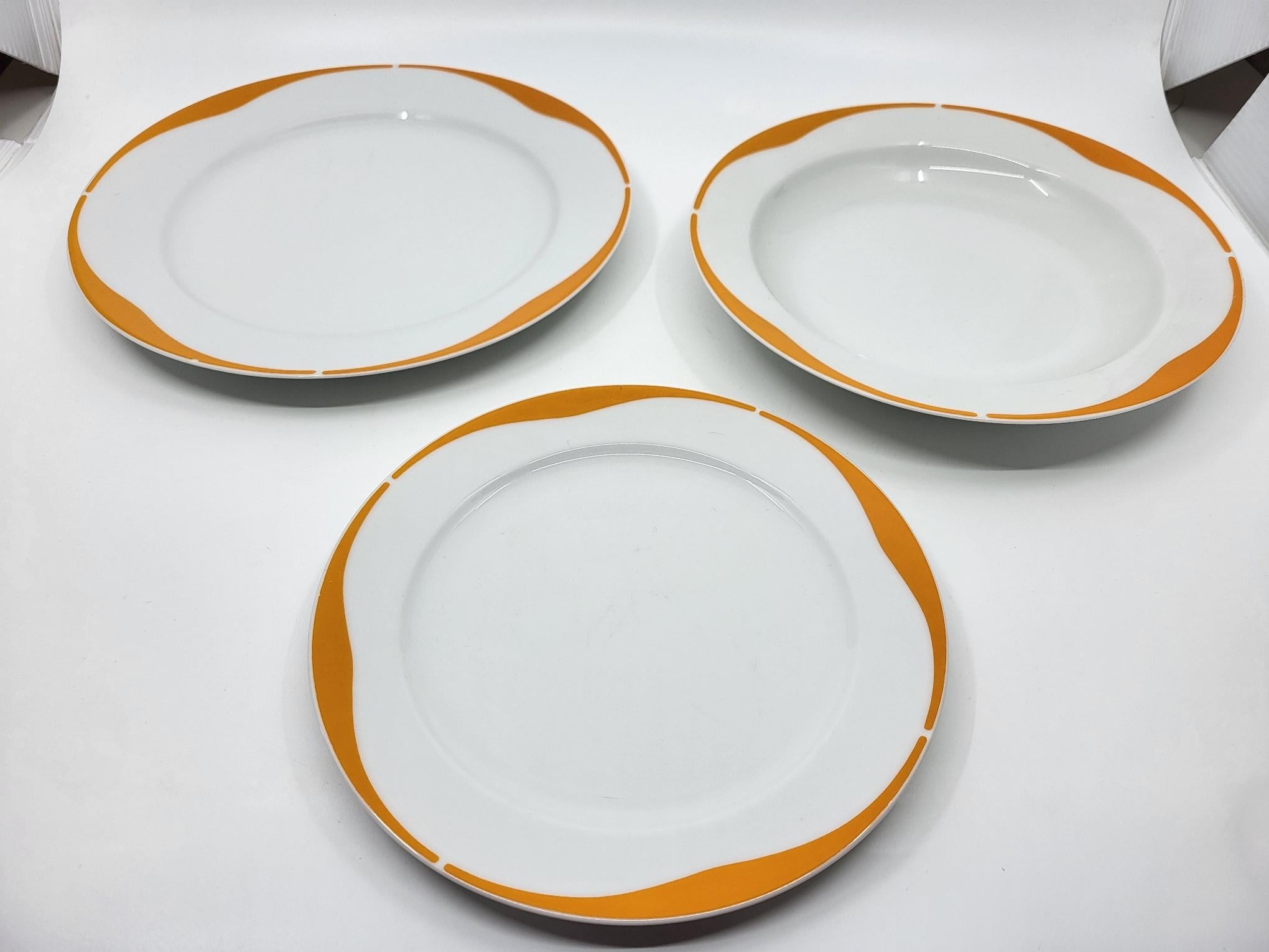 Servicio H&C Heinrich Alemania en porcelana blanca y naranja Alemania 1970 (73p) en Bueno estado para la venta en London, England
