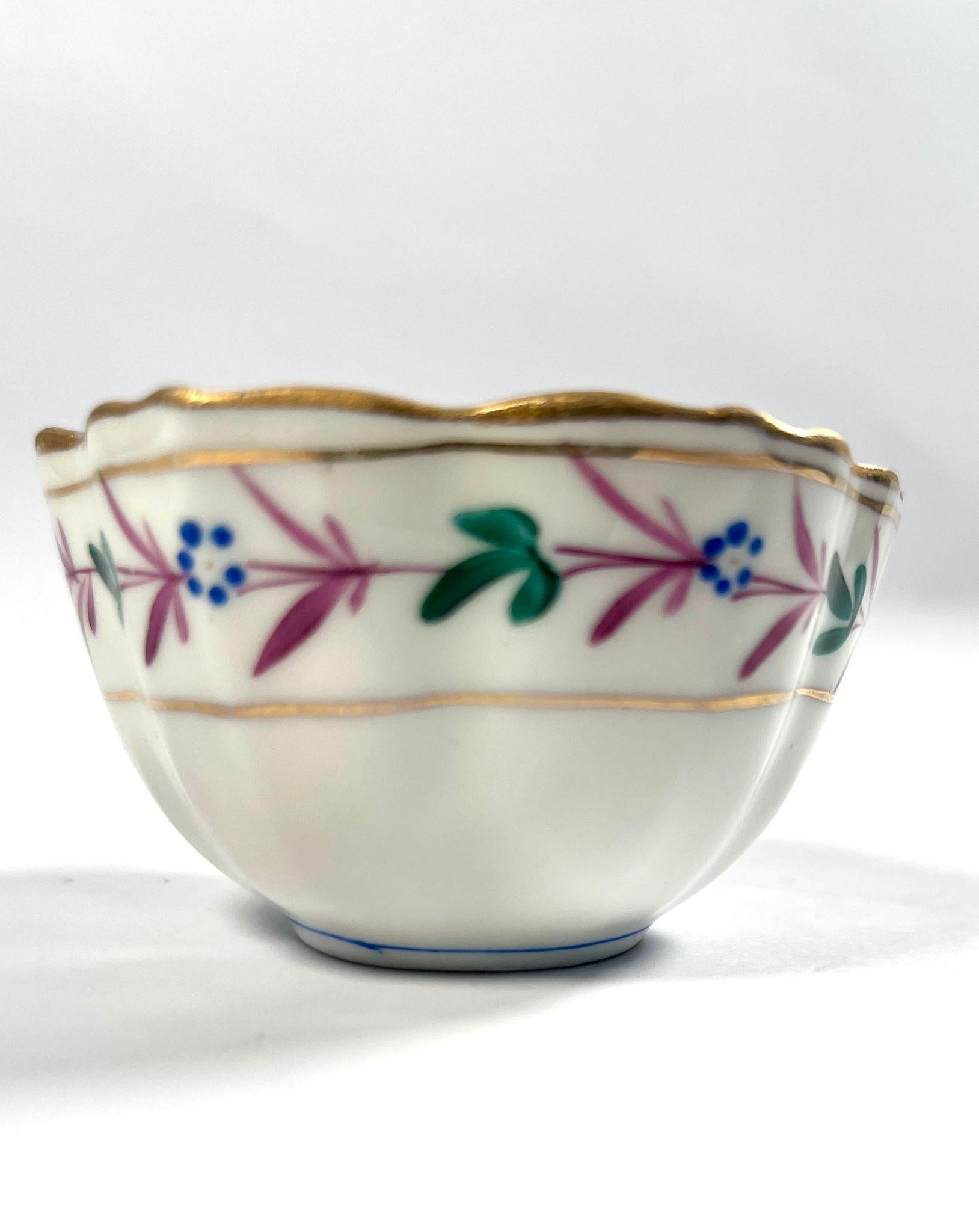 Servizio di 5 tazze e piattini in porcellana Fischer e Mieg - CIRCA 1850 In condizioni ottime in vendita a PARIS, FR