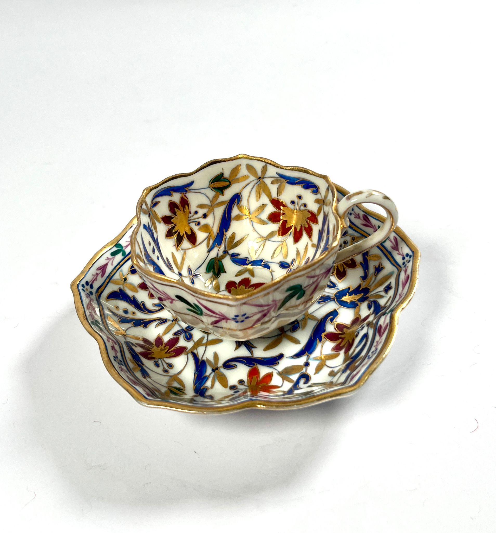 Placcato oro Servizio di 5 tazze e piattini in porcellana Fischer e Mieg - CIRCA 1850 in vendita
