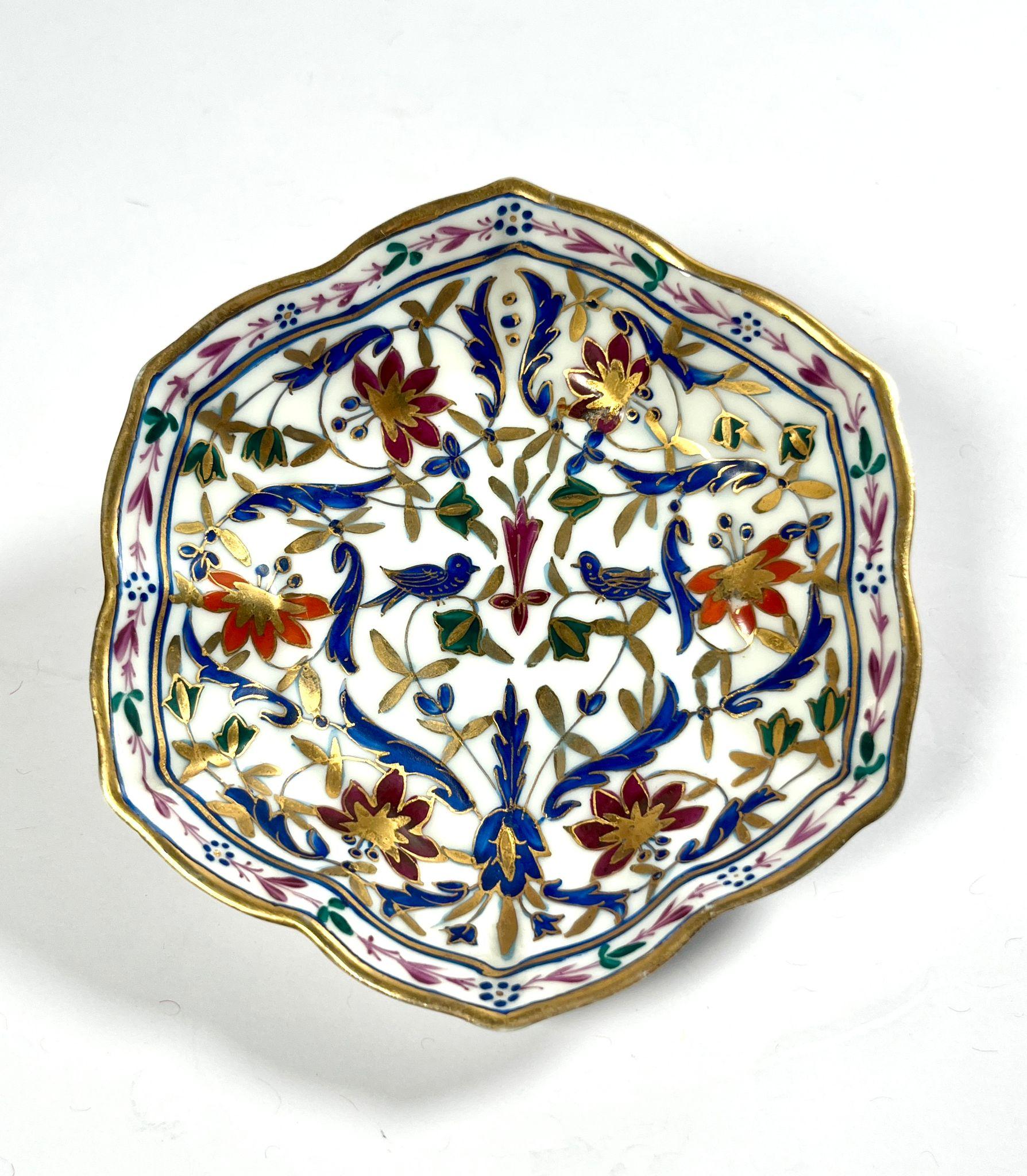 Servizio di 5 tazze e piattini in porcellana Fischer e Mieg - CIRCA 1850 in vendita 1