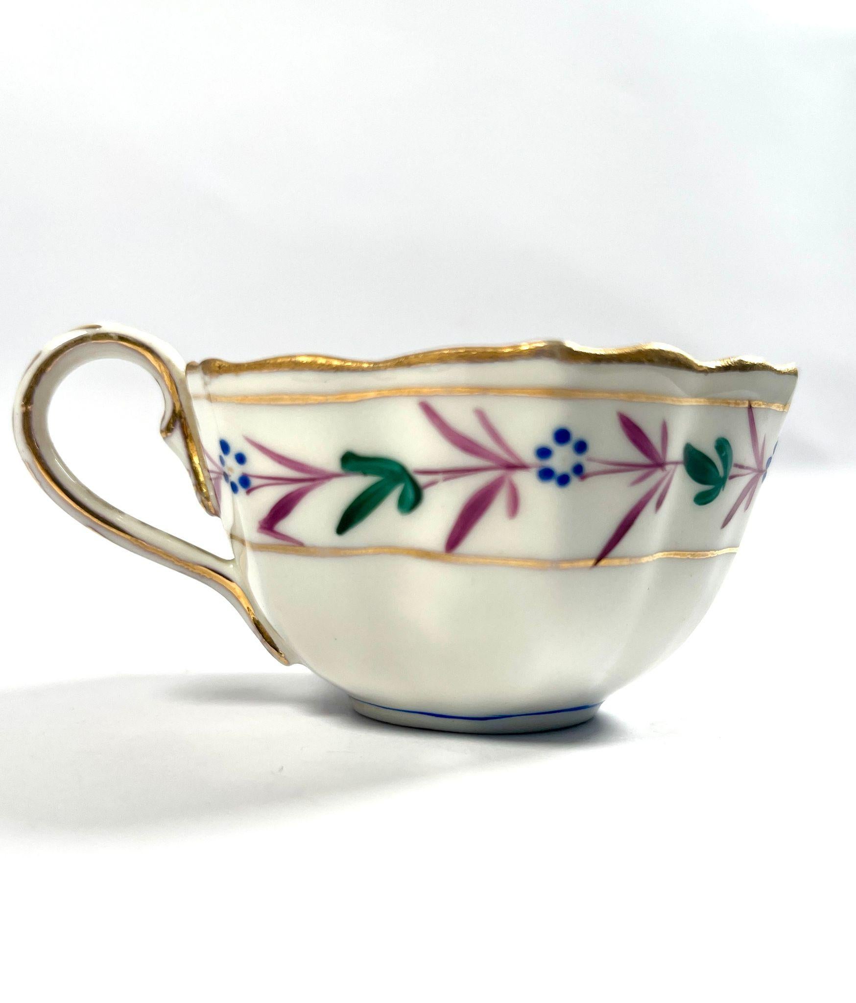 Servizio di 5 tazze e piattini in porcellana Fischer e Mieg - CIRCA 1850 in vendita 3