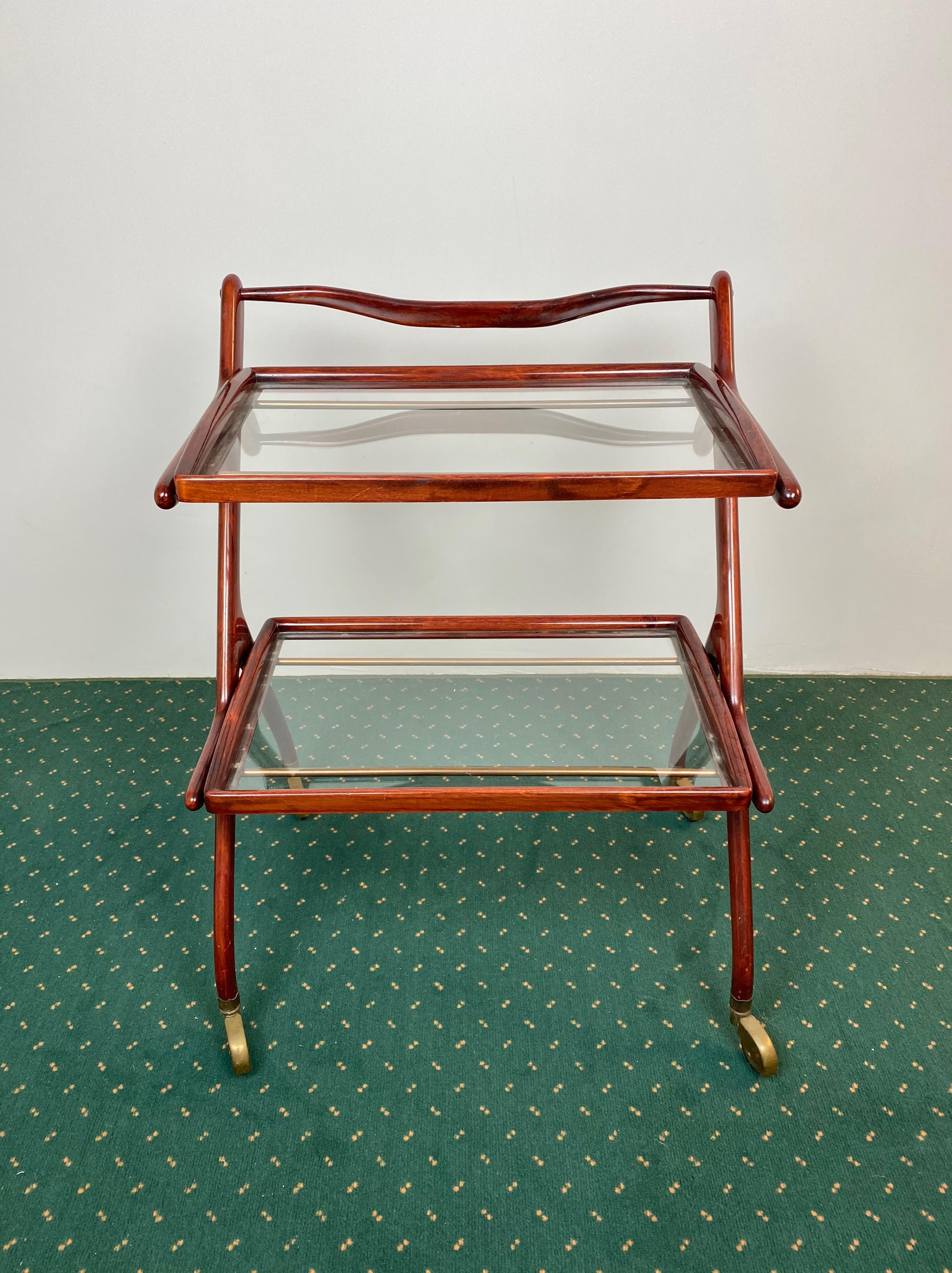 Mid-Century Modern Serving Bar Cart by Cesare Lacca in Wood, Brass and Glass, Italy, 1950s For Sale