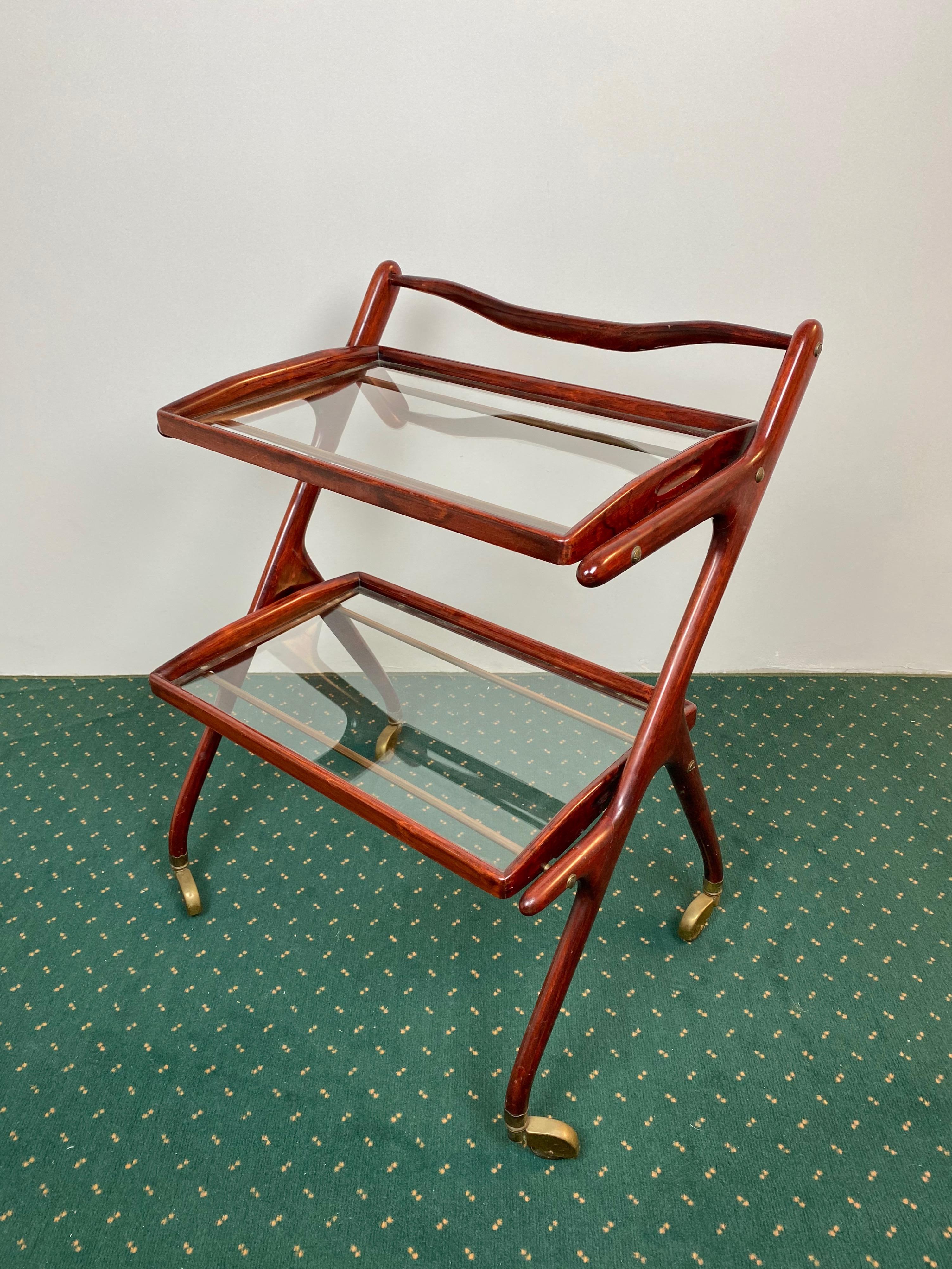 Serving Bar Cart by Cesare Lacca in Wood, Brass and Glass, Italy, 1950s In Good Condition For Sale In Rome, IT
