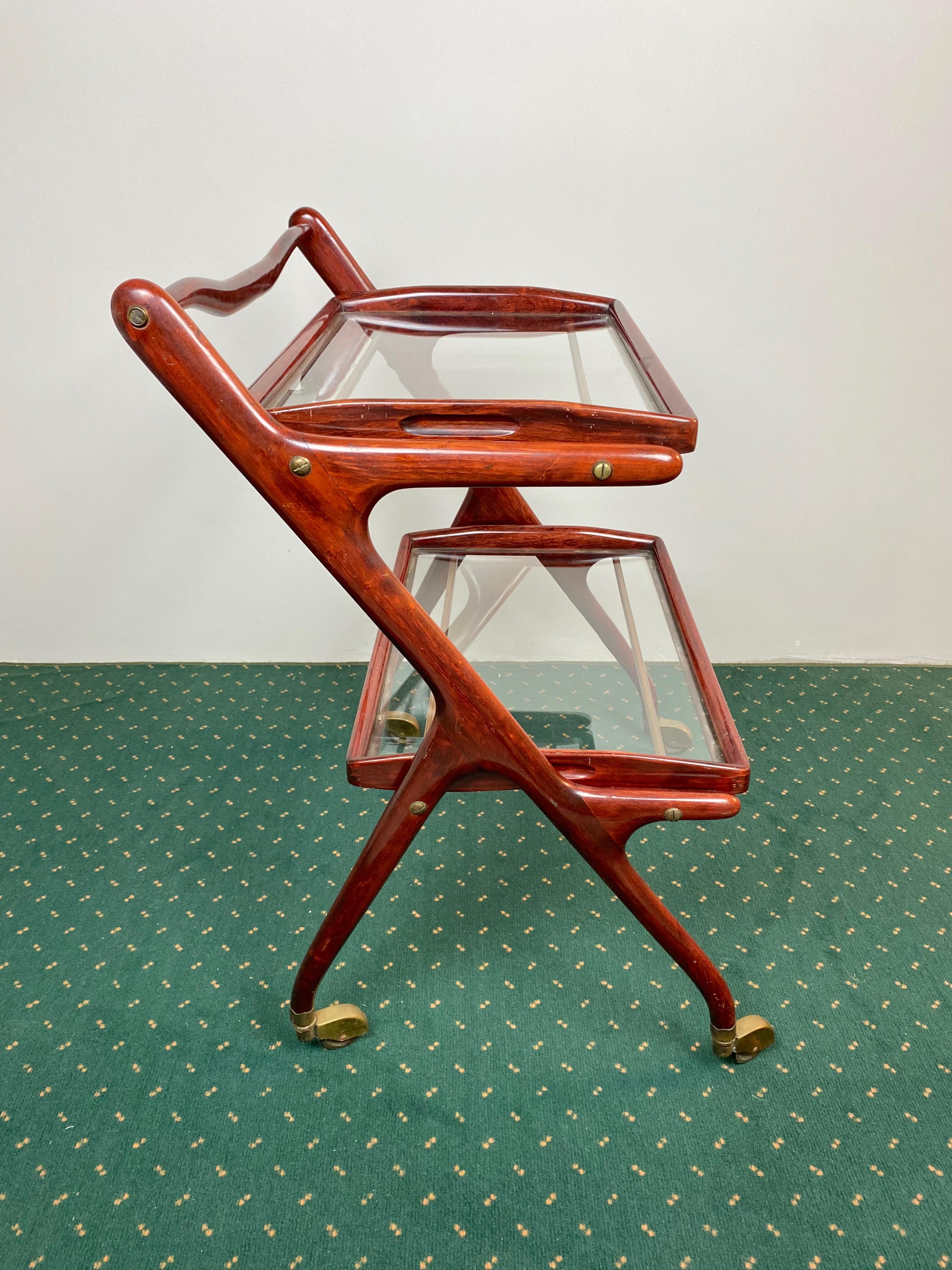 Serving Bar Cart by Cesare Lacca in Wood, Brass and Glass, Italy, 1950s In Good Condition For Sale In Rome, IT