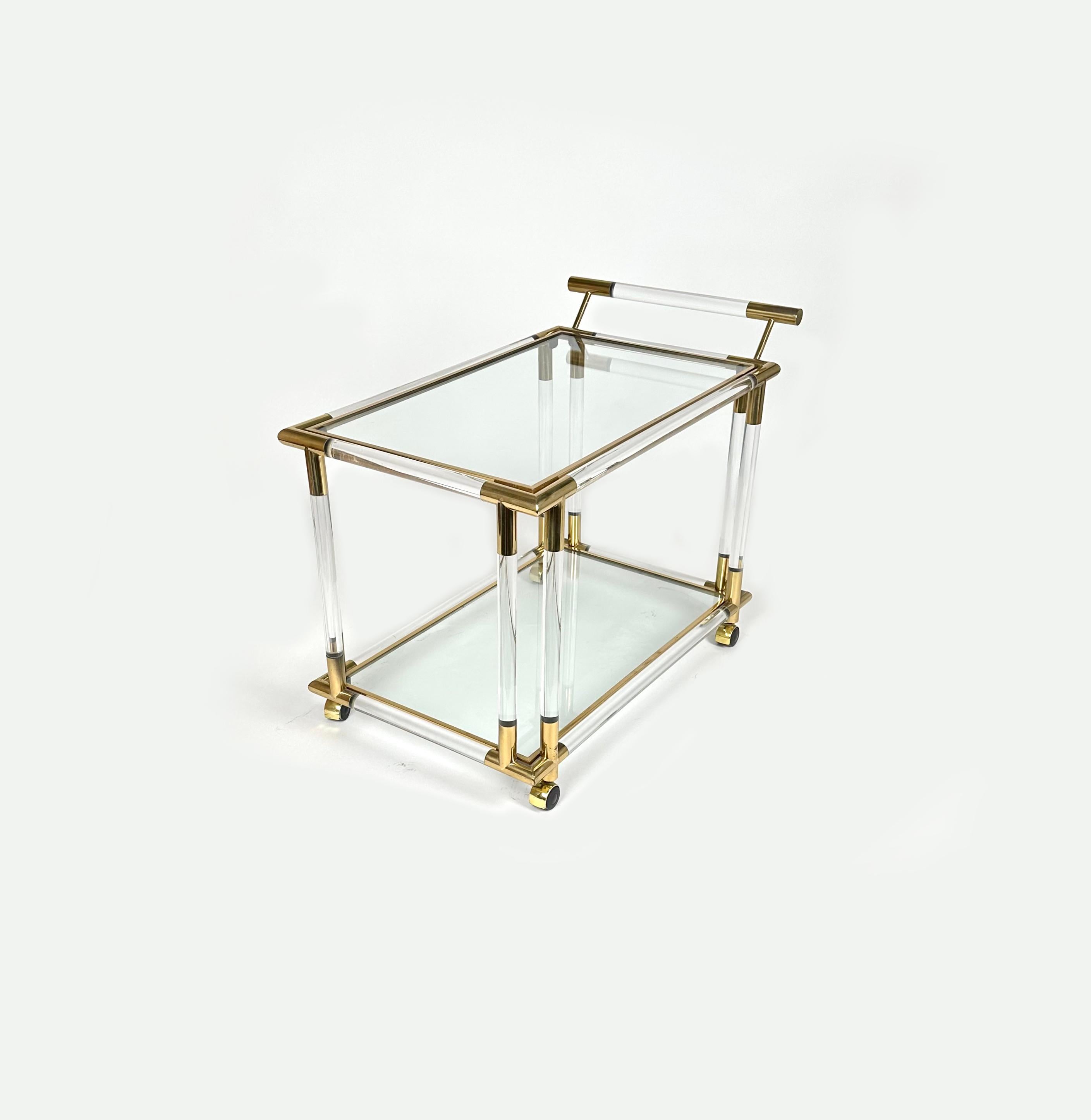 Serving Bar Cart in Lucite and Brass Charles Hollis Jones Style, Italy, 1970s For Sale 2
