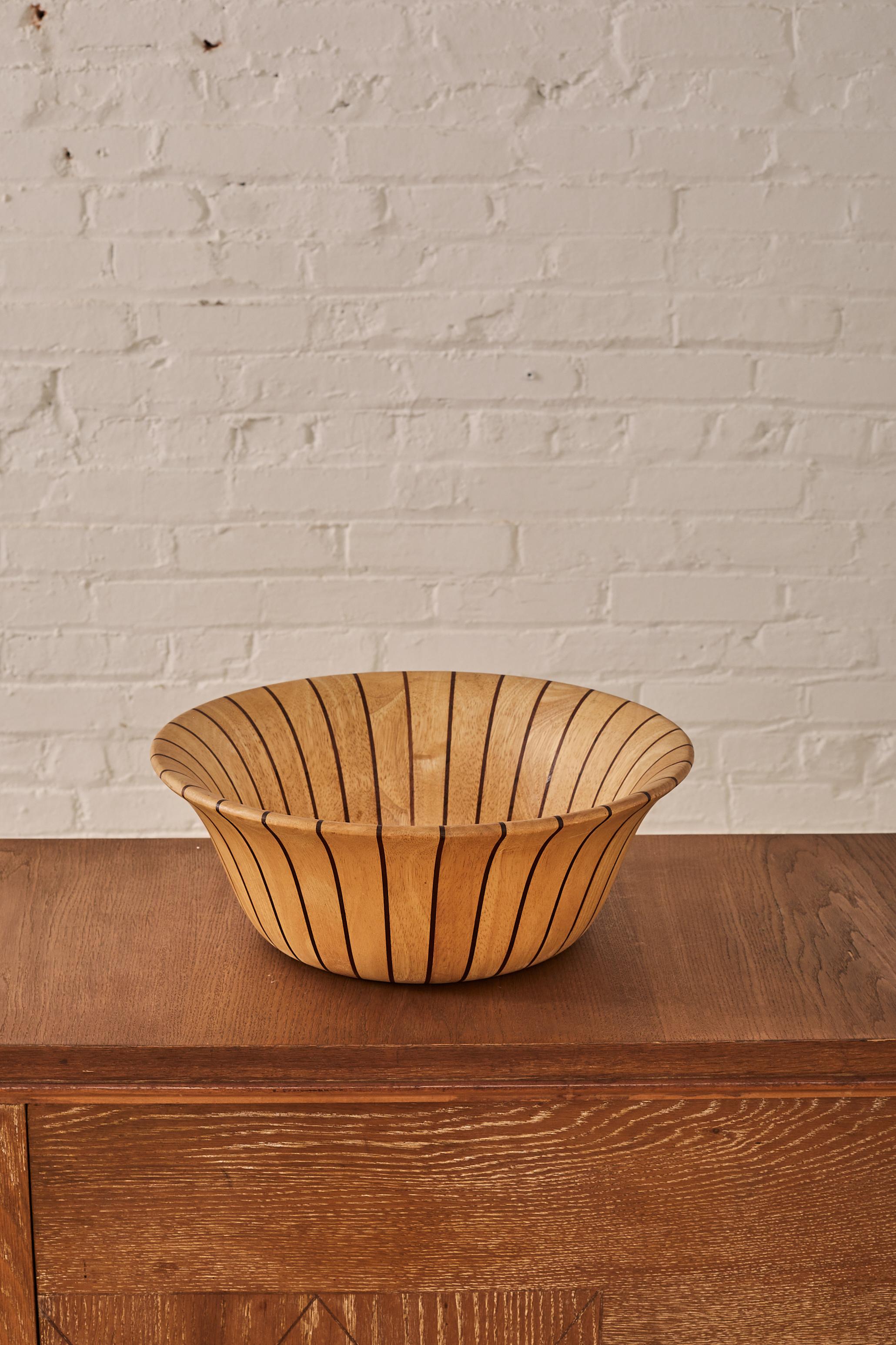 Serving Bowl by Jens QuistGaard In Good Condition For Sale In Long Island City, NY