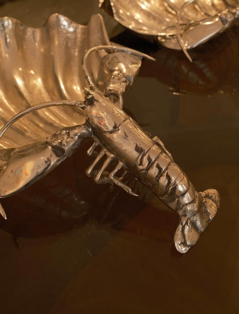 Servierplatte  in Form einer Schale und eines Hummers (Gegossen) im Angebot