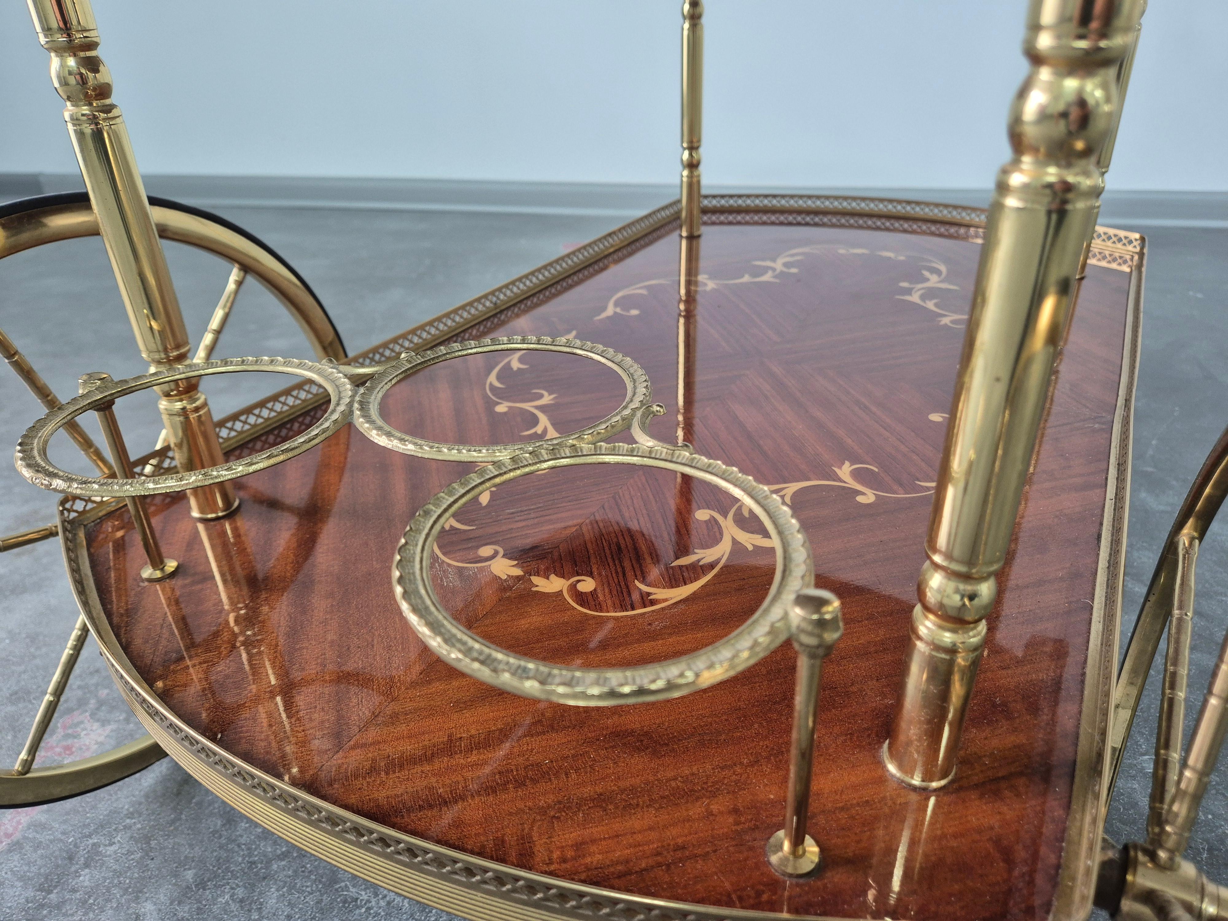 Chariot de service avec rabats latéraux, incrustations de marqueterie, 1970 en vente 10
