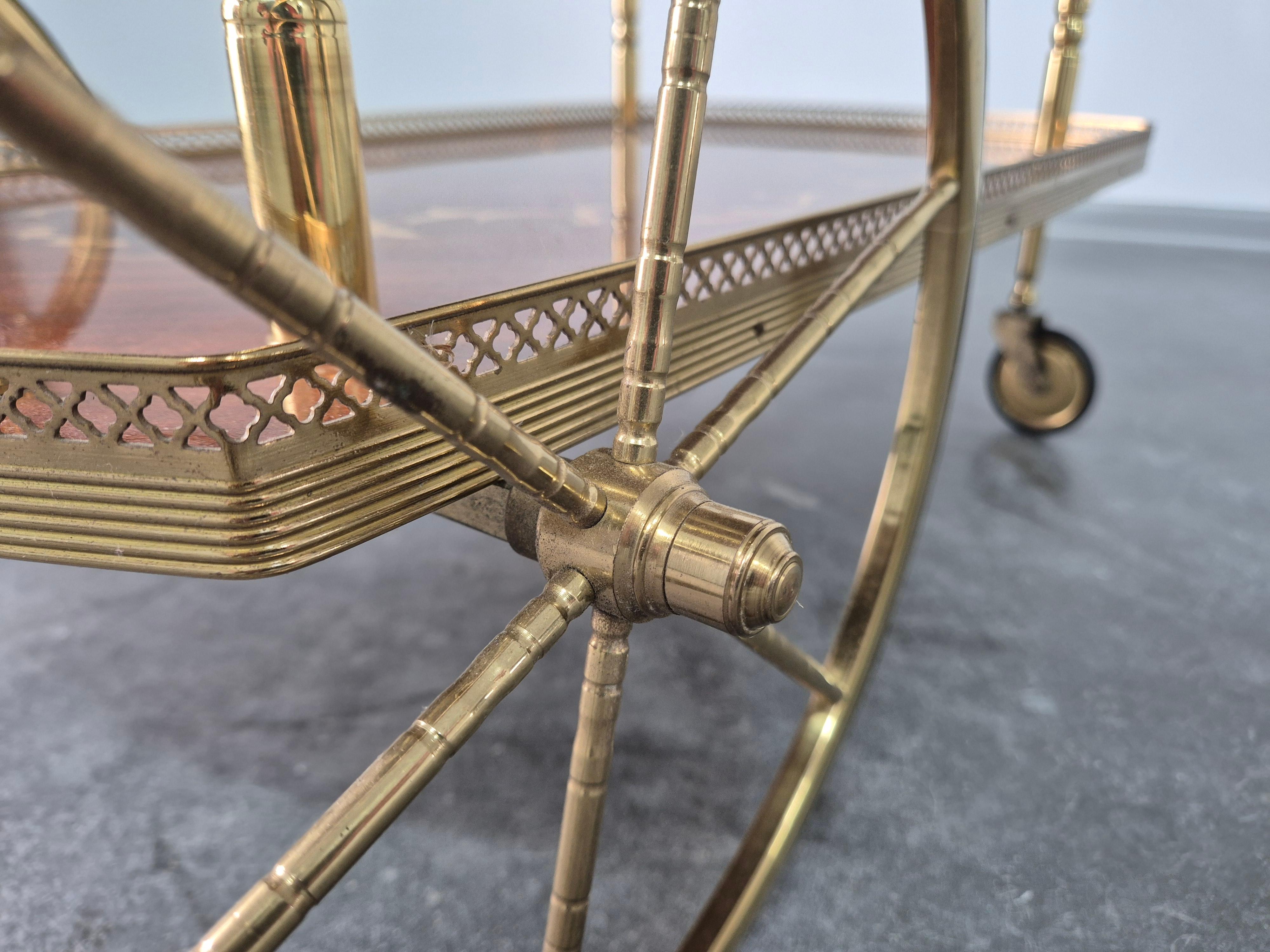 Chariot de service avec rabats latéraux, incrustations de marqueterie, 1970 en vente 11