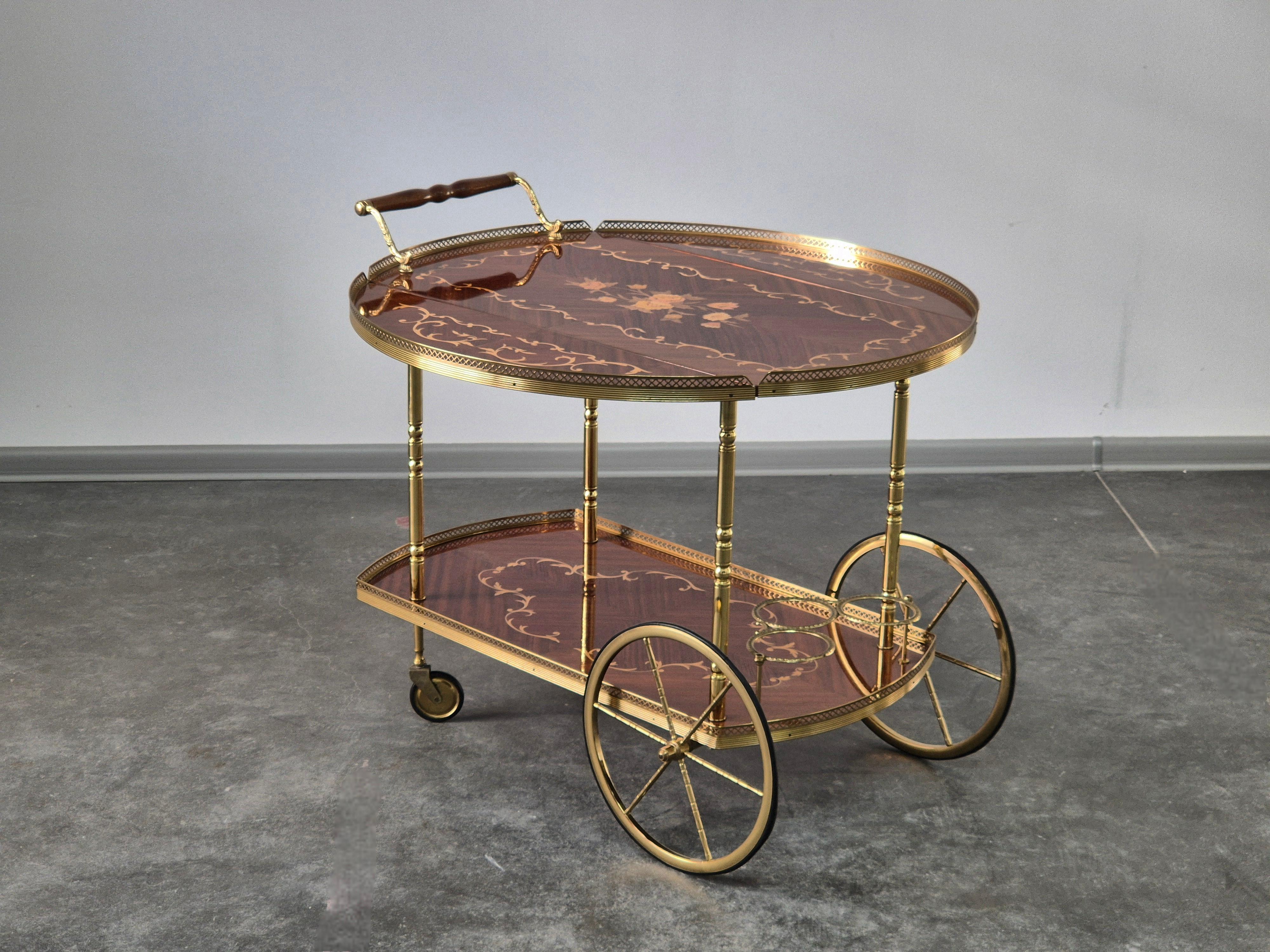 Néoclassique Chariot de service avec rabats latéraux, incrustations de marqueterie, 1970 en vente