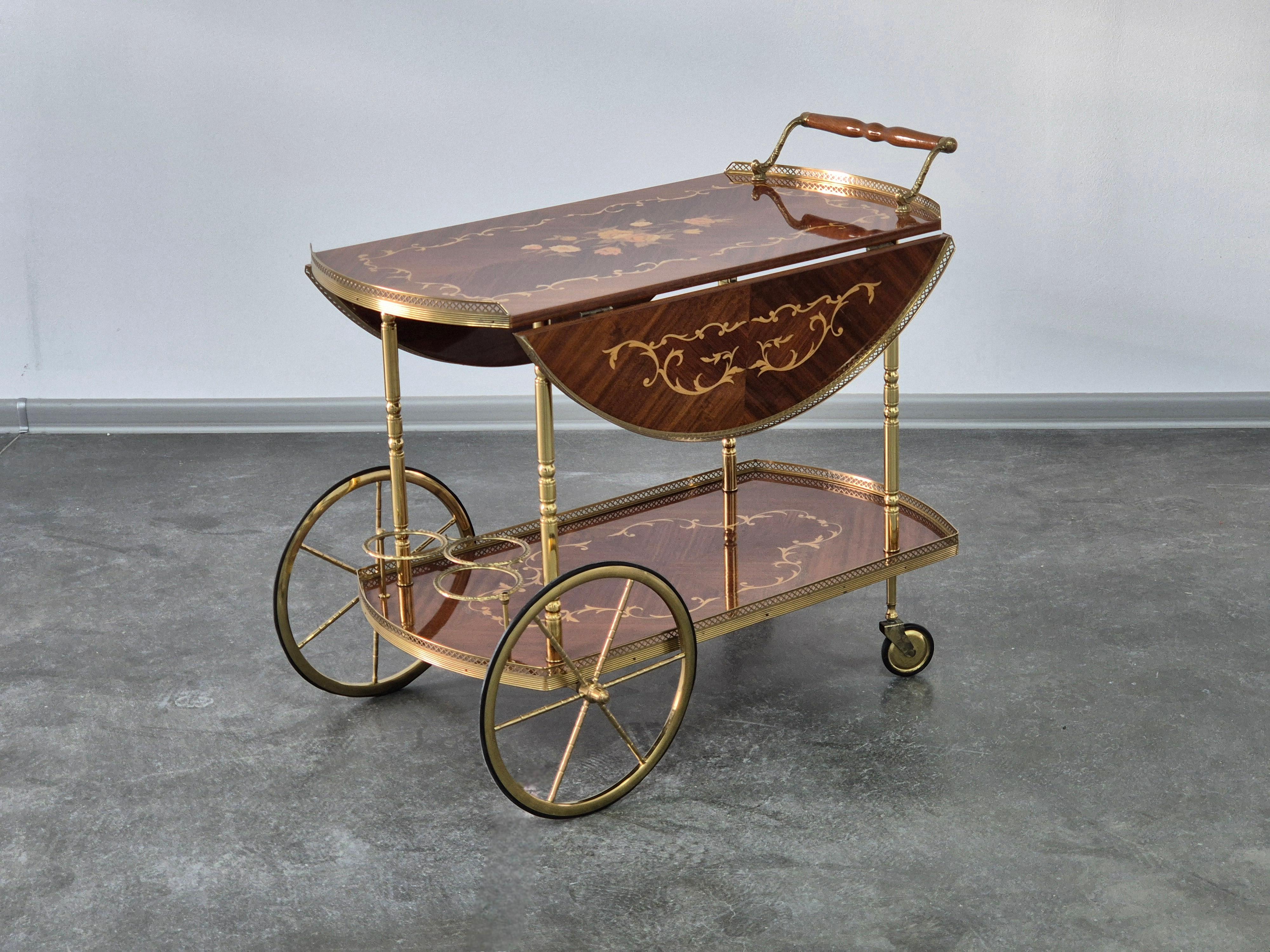 Marqueterie Chariot de service avec rabats latéraux, incrustations de marqueterie, 1970 en vente