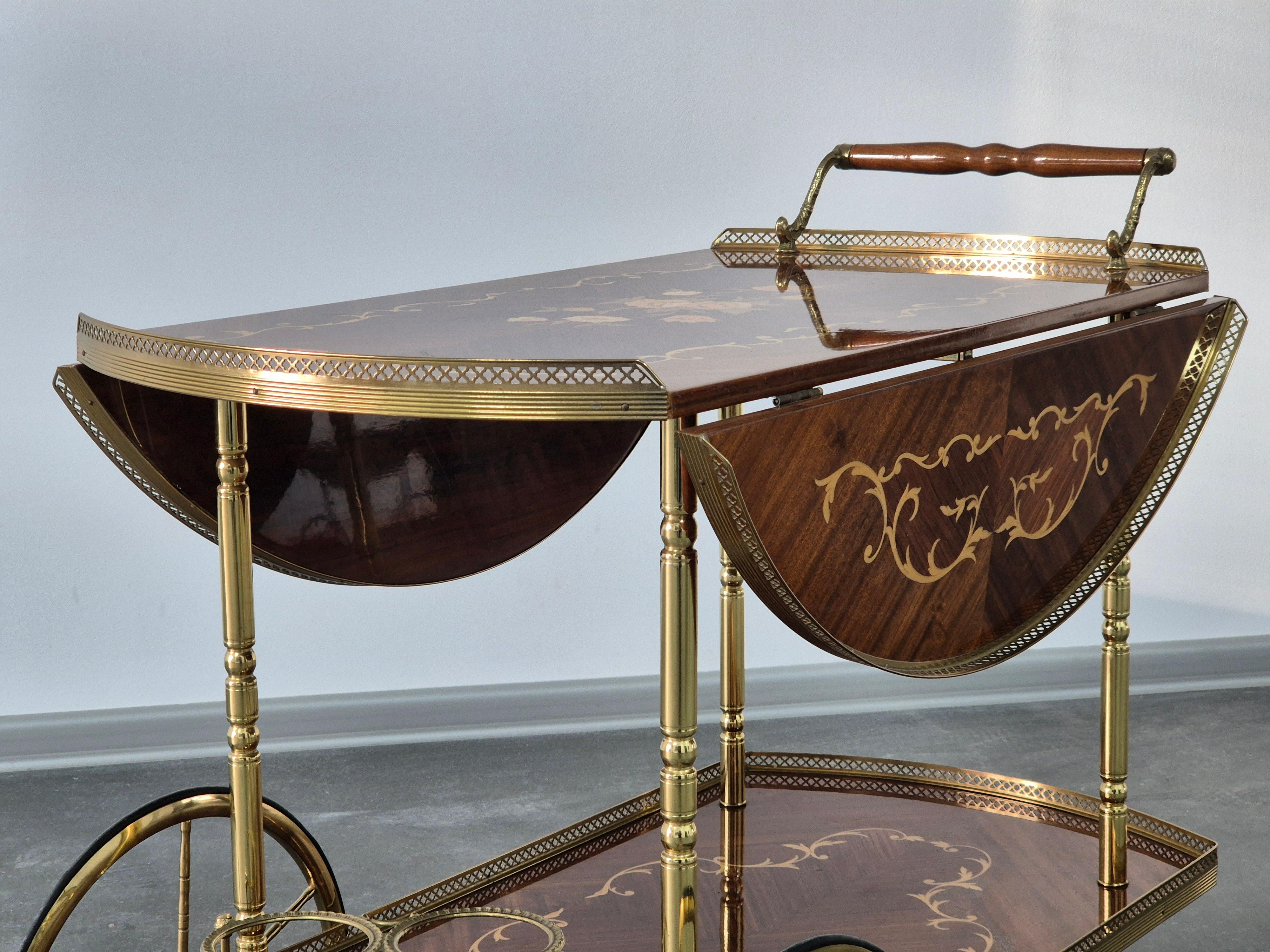 20ième siècle Chariot de service avec rabats latéraux, incrustations de marqueterie, 1970 en vente