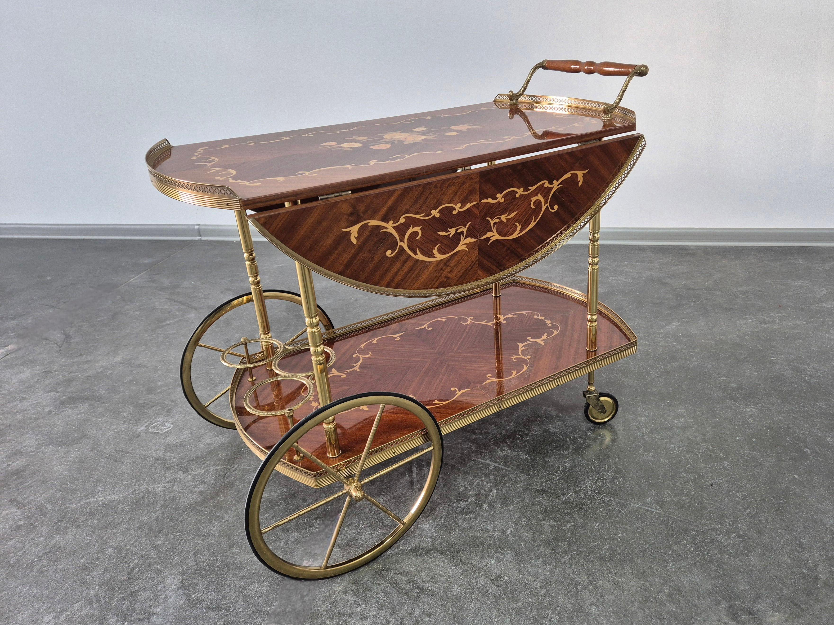 Chariot de service avec rabats latéraux, incrustations de marqueterie, 1970 en vente 2
