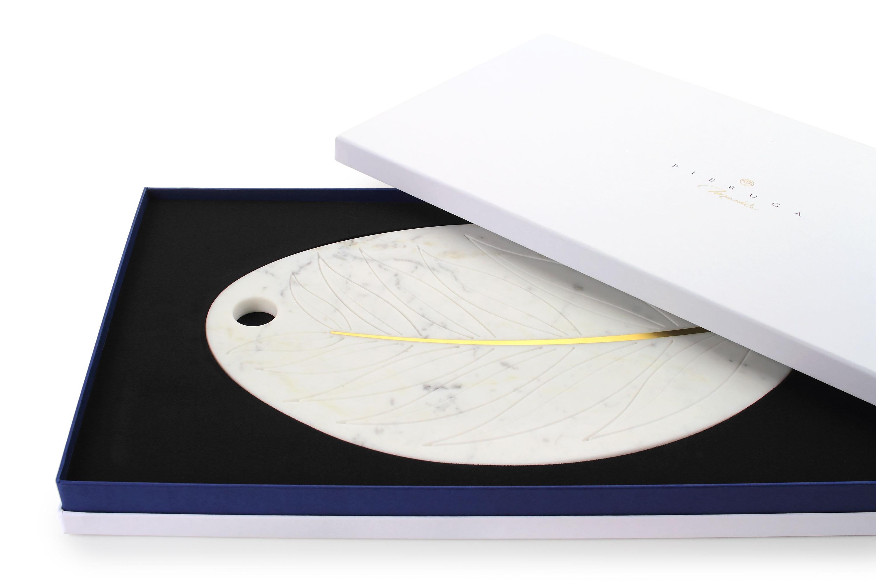 Modern Cutting Board Tableware Platter White Carrara Marble Brass Inlay Handmade Italy For Sale