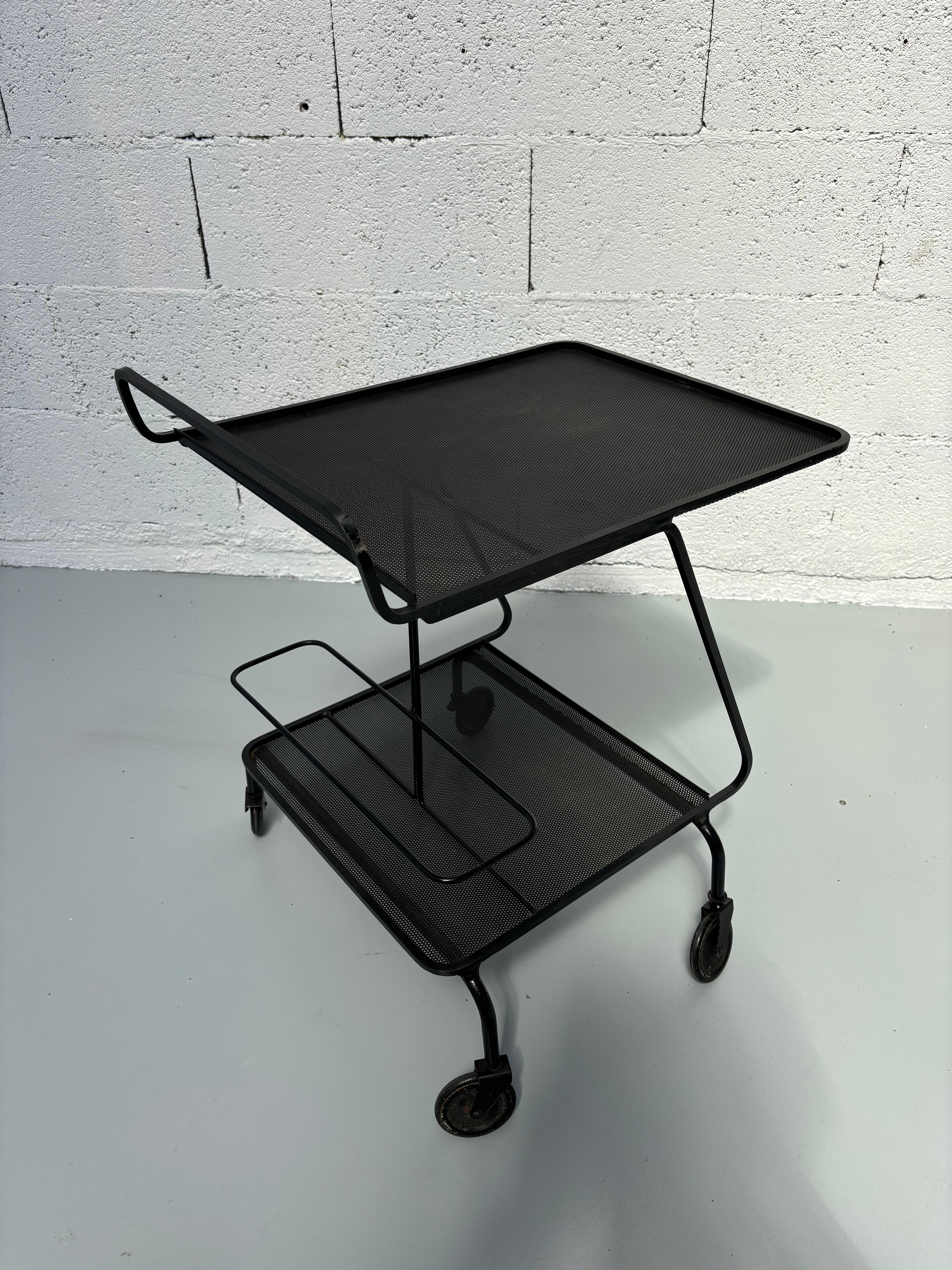 Mesa de servicio de Mathieu Matégot en venta 1
