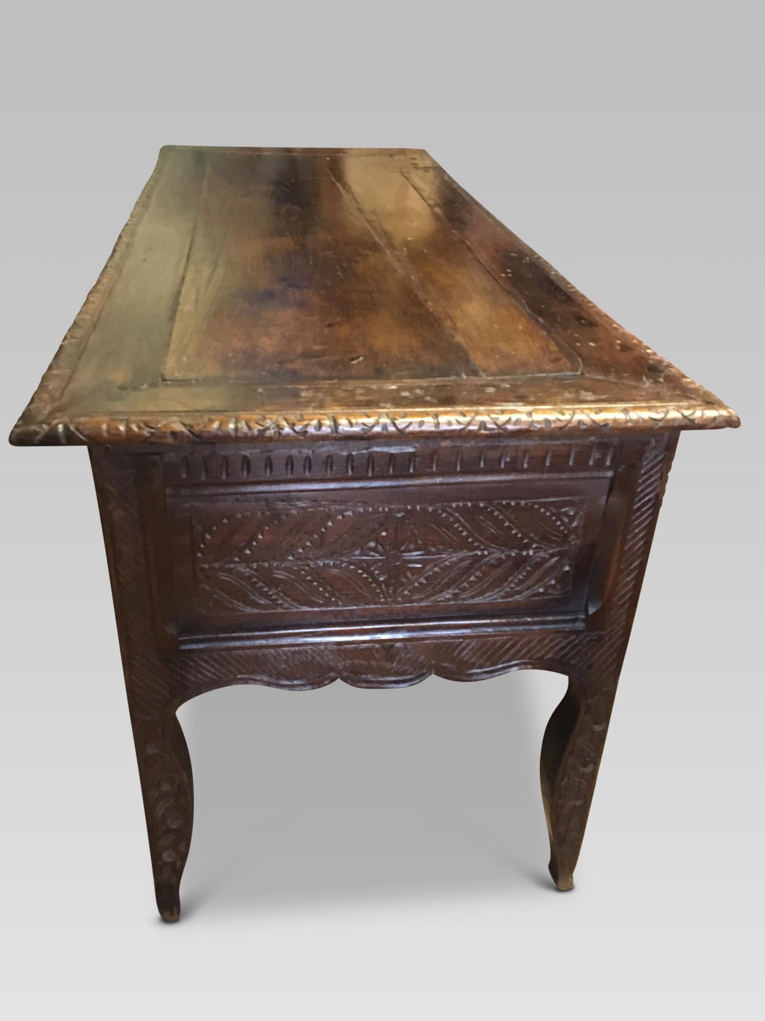 Serving Table, French Late 18th Century, Oak  In Good Condition For Sale In Honiton, Devon