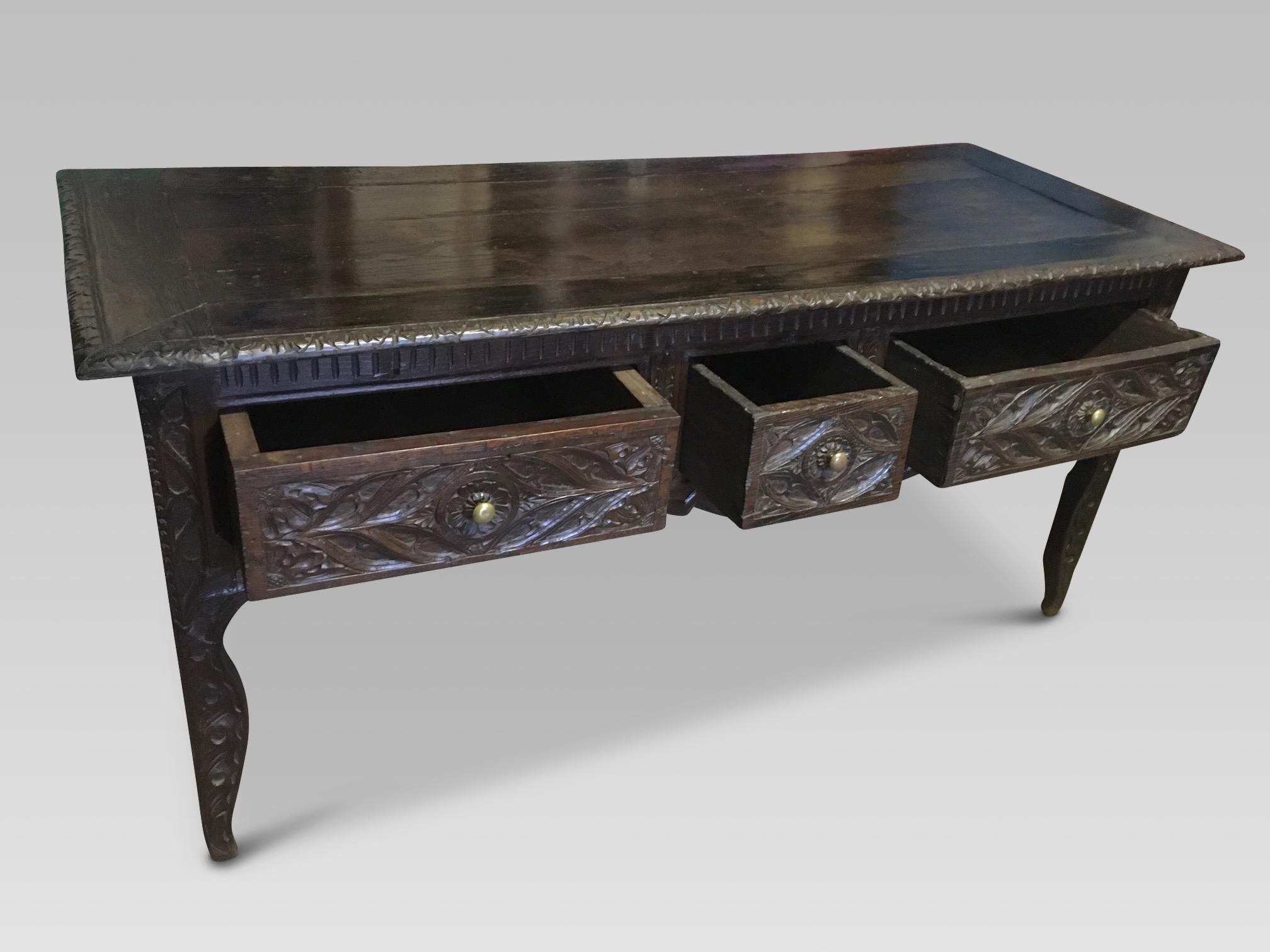 Serving Table, French Late 18th Century, Oak  For Sale 1